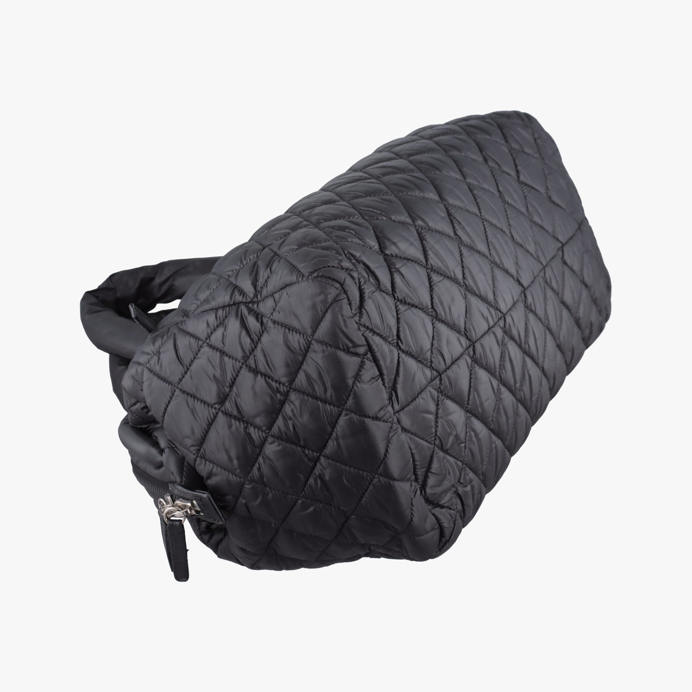 Pre-owned Chanel Cococoon Quilting Black Nylon×Leather A47107 handbag | stylenewstar