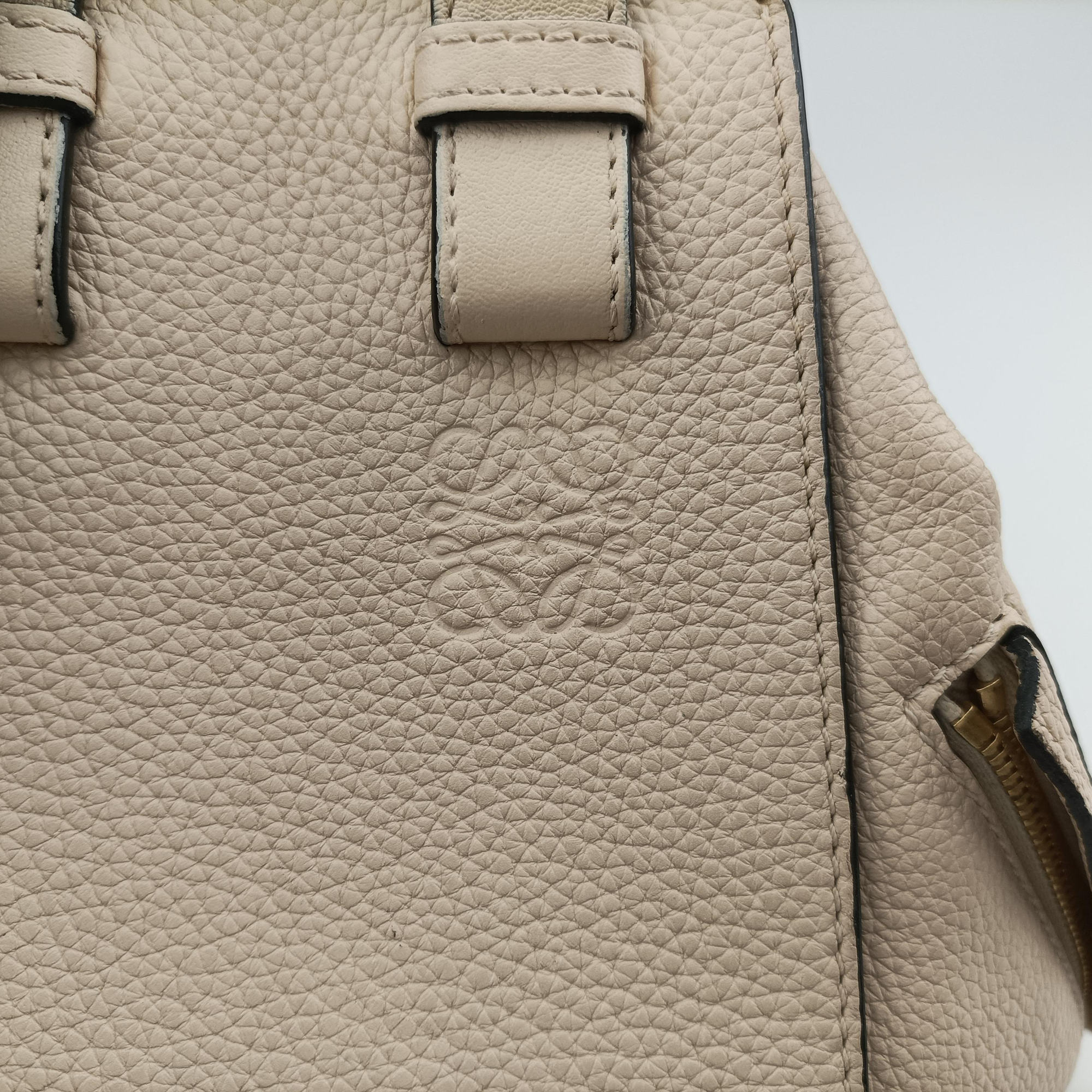 Secondhand Loewe Hammock Beige Leather  handbag | stylenewstar