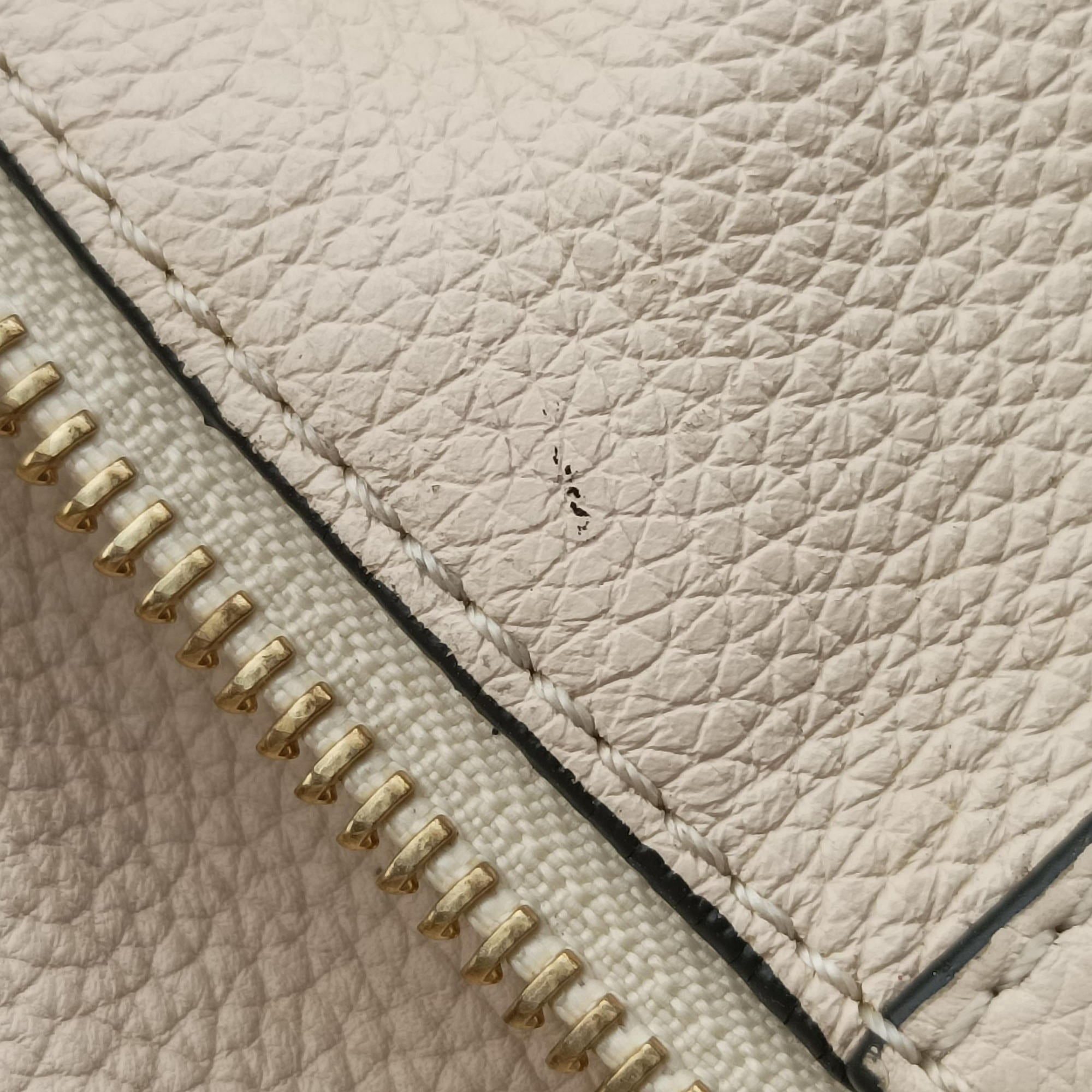 Secondhand Loewe Hammock Beige Leather  handbag | stylenewstar
