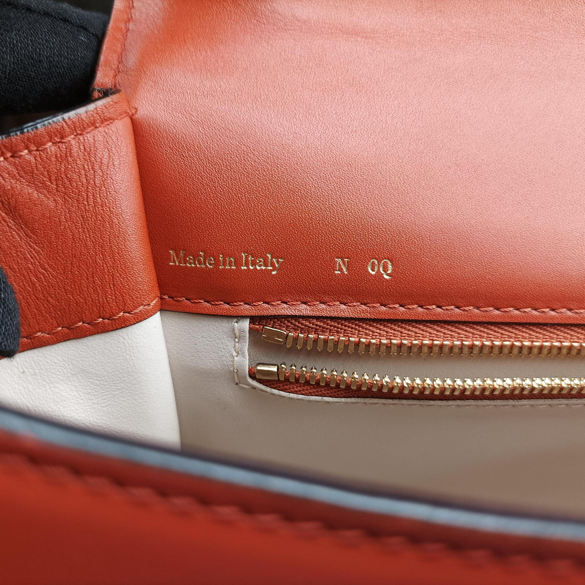 Secondhand Valextra Iside orange brown Calf Leather  shoulderbag | stylenewstar