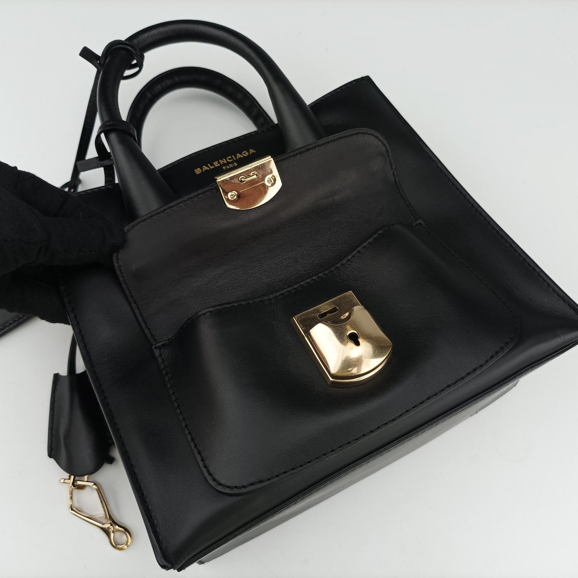 Pre-owned Balenciaga Padlock All Afternoon Black Leather  shoulderbag | stylenewstar