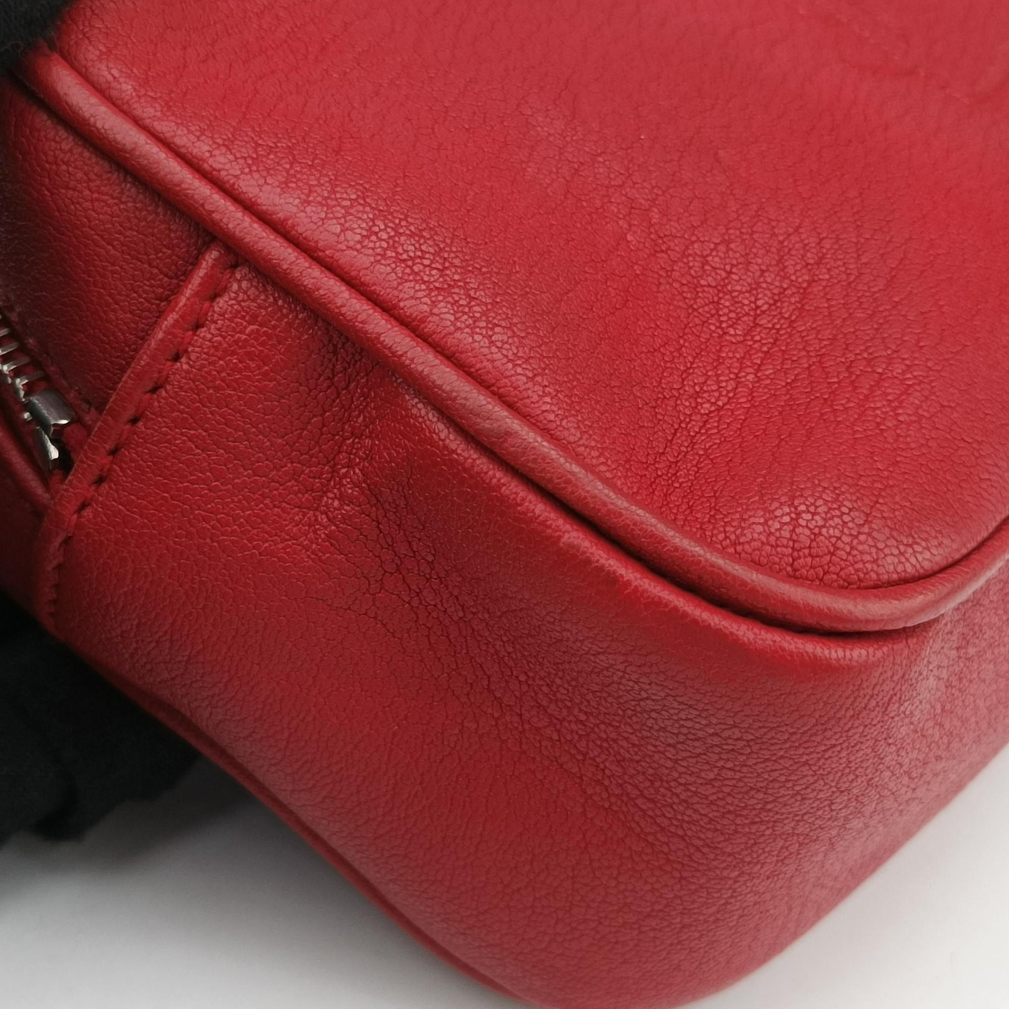 Vintage Yves Saint Laurent Lou camera Red Leather 527096 shoulderbag | stylenewstar