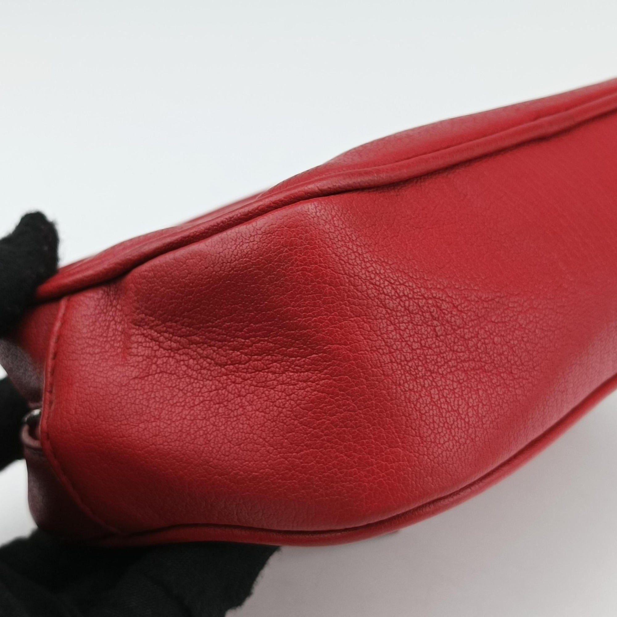 Vintage Yves Saint Laurent Lou camera Red Leather 527096 shoulderbag | stylenewstar