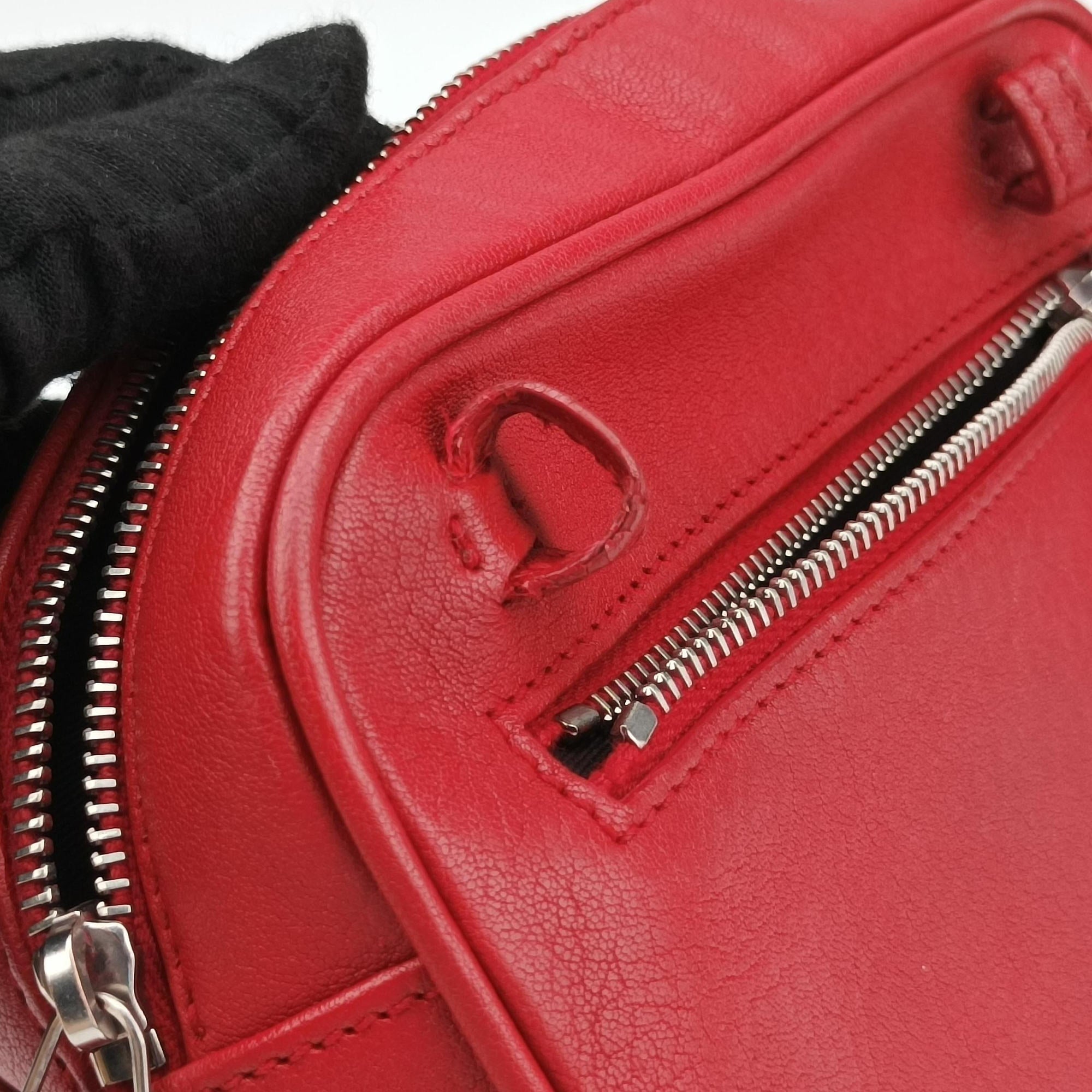 Vintage Yves Saint Laurent Lou camera Red Leather 527096 shoulderbag | stylenewstar