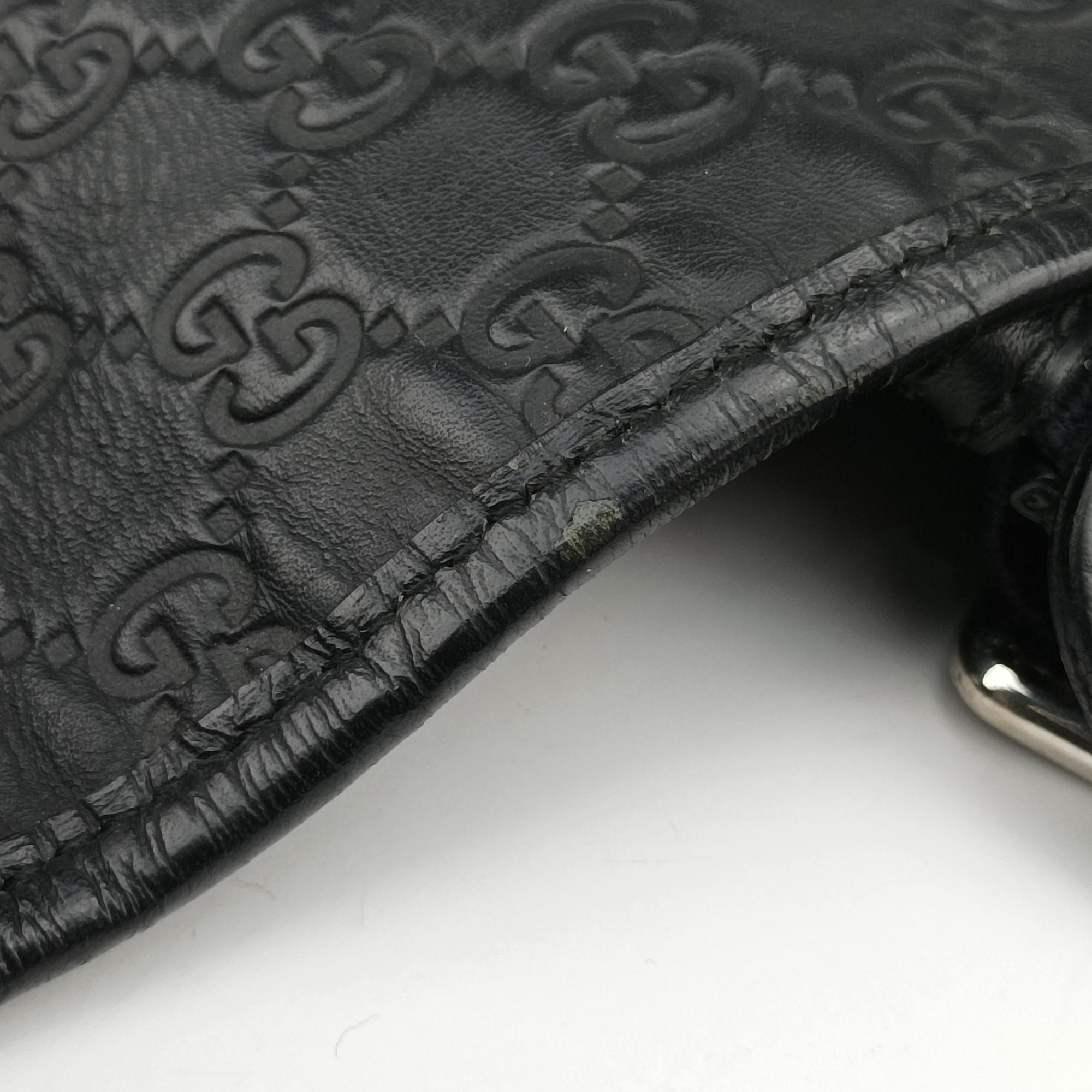 Pre-owned Gucci Guccissima Rubber Messenger Black Leather 246067 shoulderbag | stylenewstar