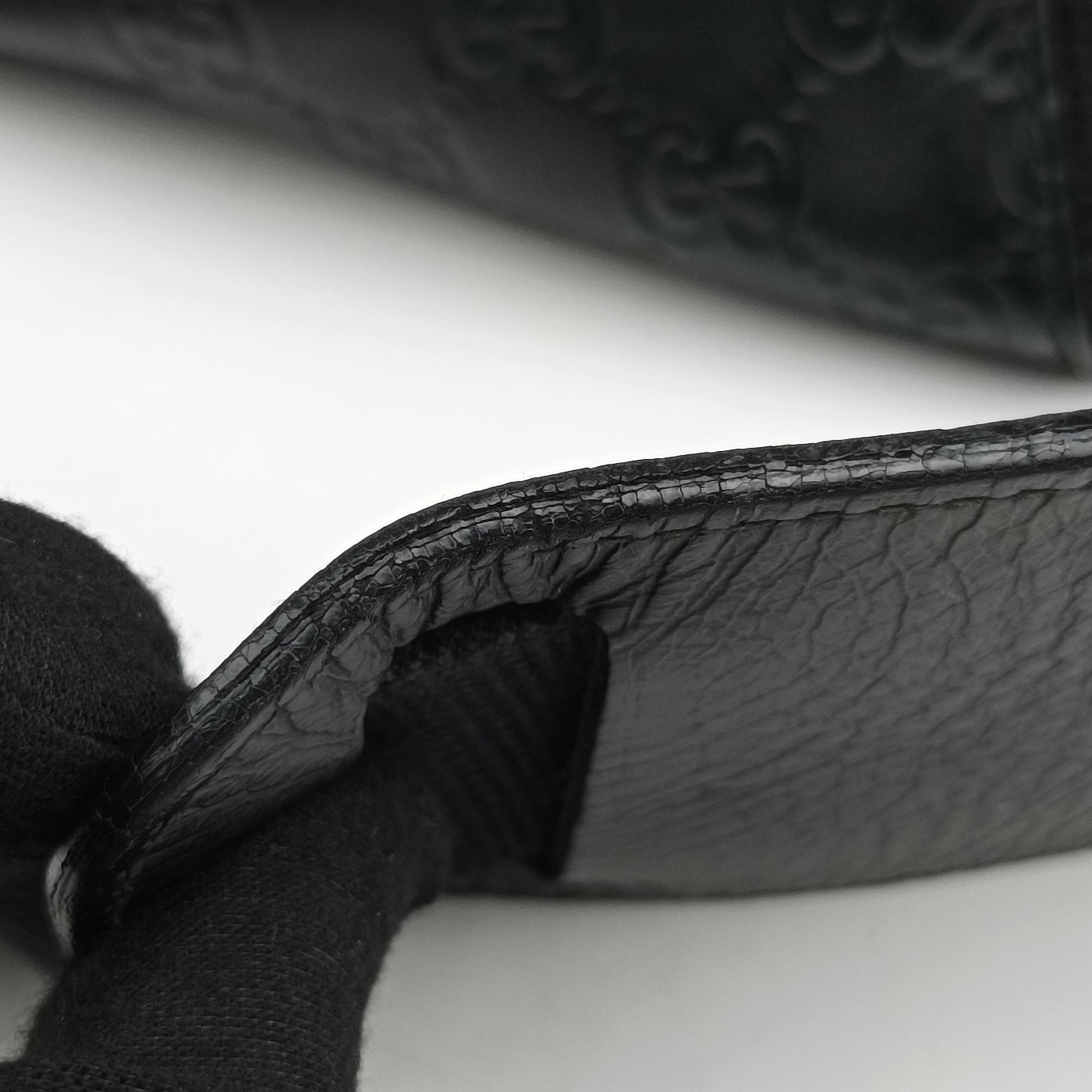 Pre-owned Gucci Guccissima Rubber Messenger Black Leather 246067 shoulderbag | stylenewstar