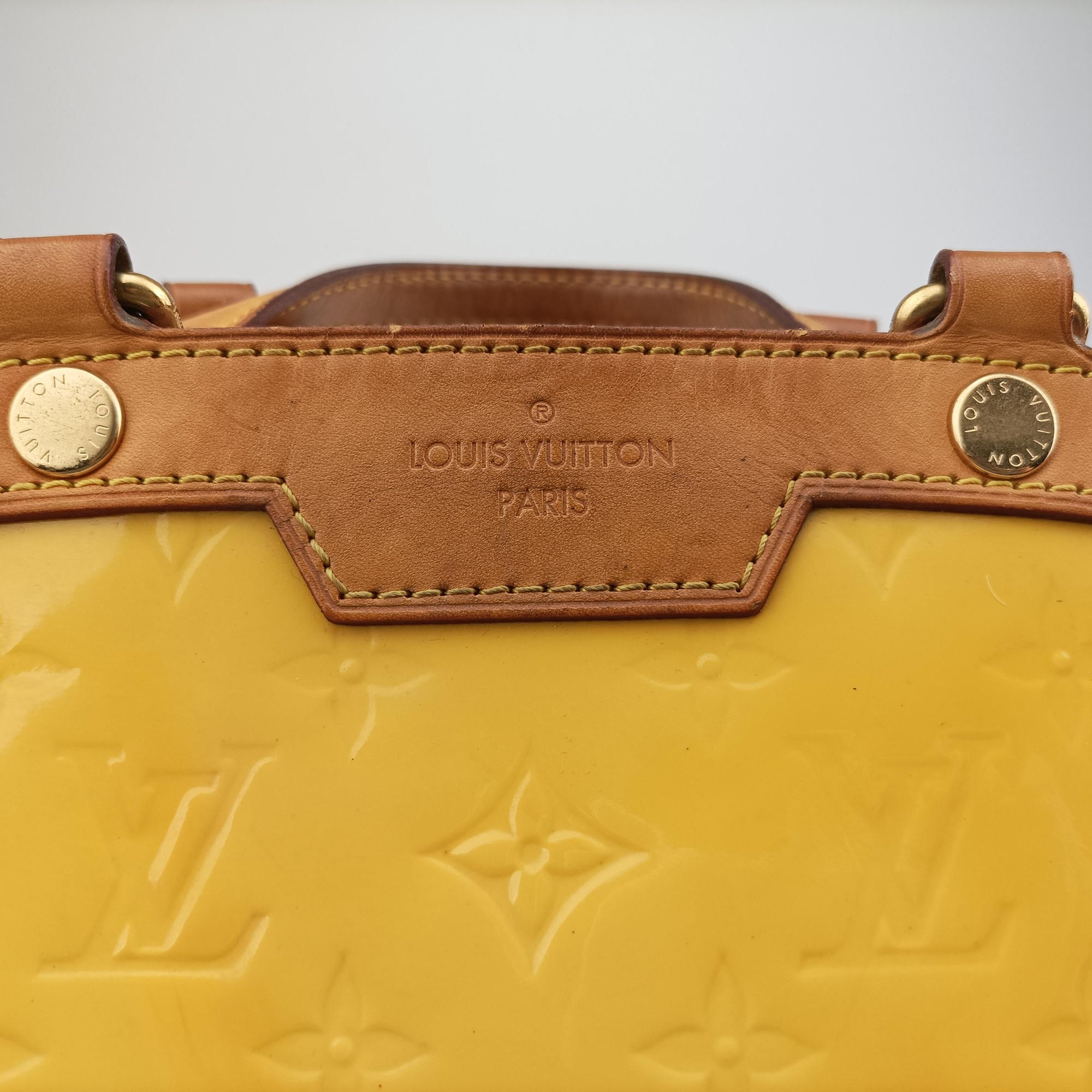 Pre-owned Louis Vuitton Brea MM Dunne Vernis M90180 shoulderbag | stylenewstar