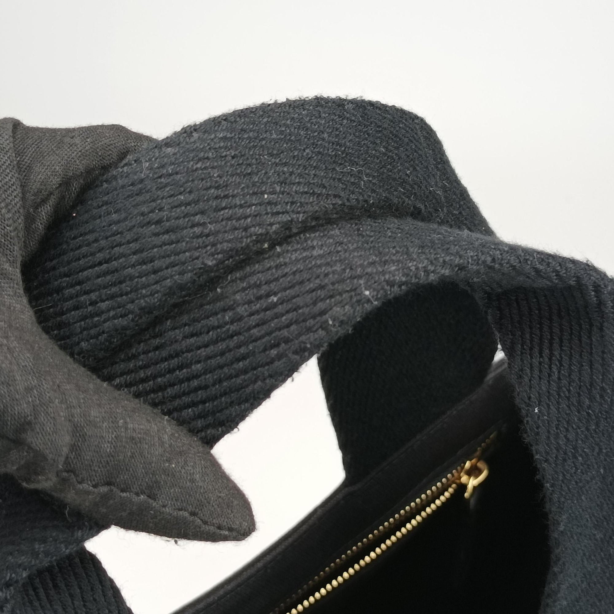 Pre-owned Fendi Fendace La Medusa Black canvas 8BH395 shoulderbag | stylenewstar