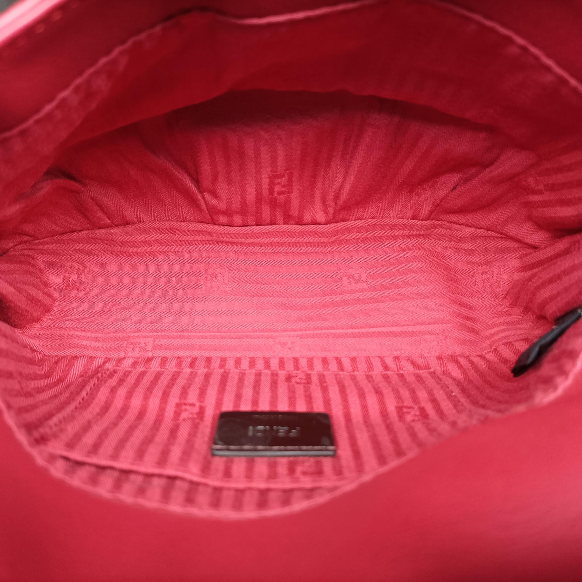 Vintage Fendi Fendista Pochette Red Leather 8M0276 shoulderbag | stylenewstar