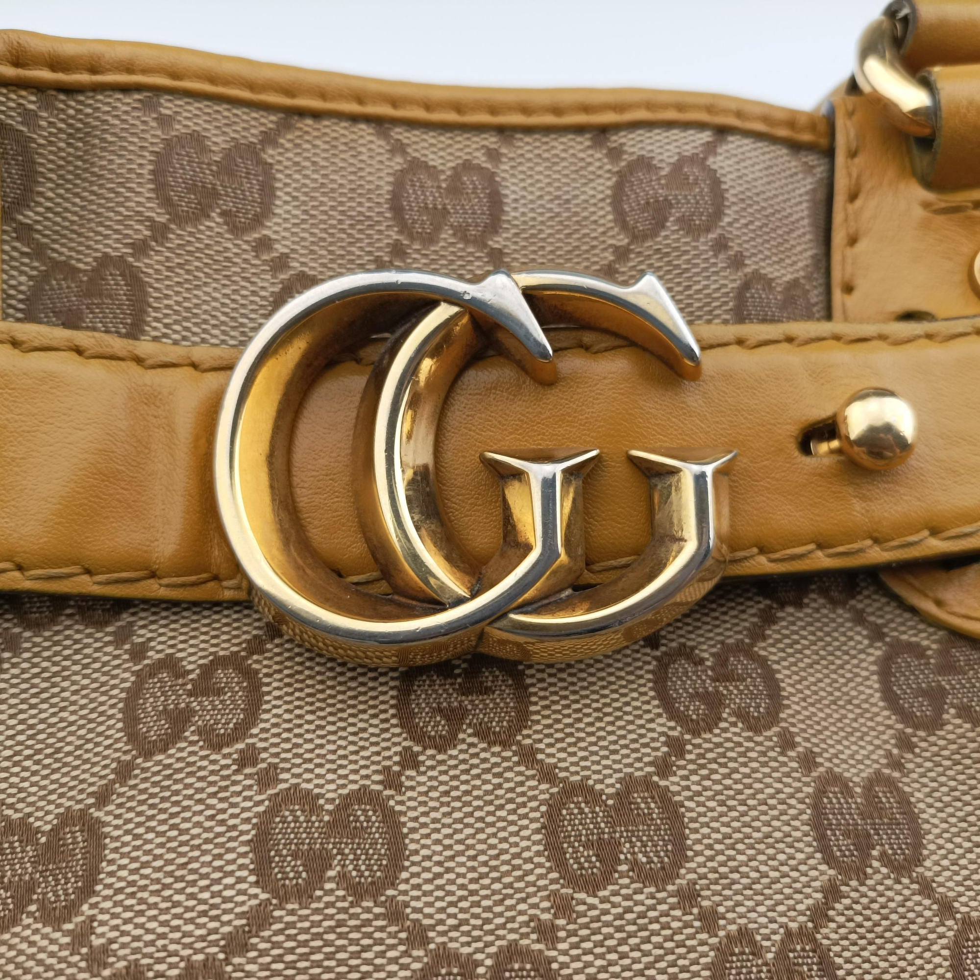 Pre-owned Gucci GG Running Beige×Yellow canvas×leather 247183 handbag | stylenewstar