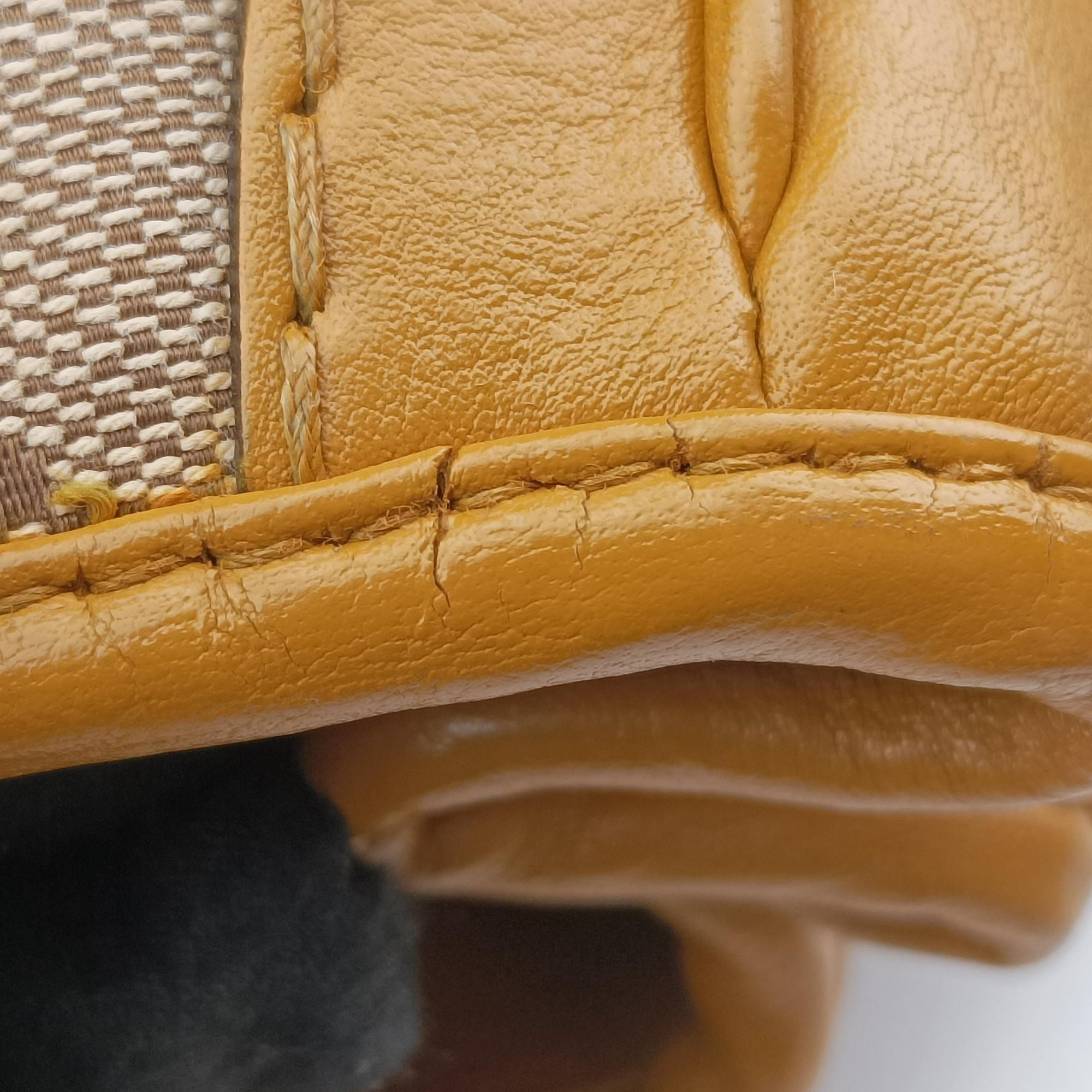 Pre-owned Gucci GG Running Beige×Yellow canvas×leather 247183 handbag | stylenewstar