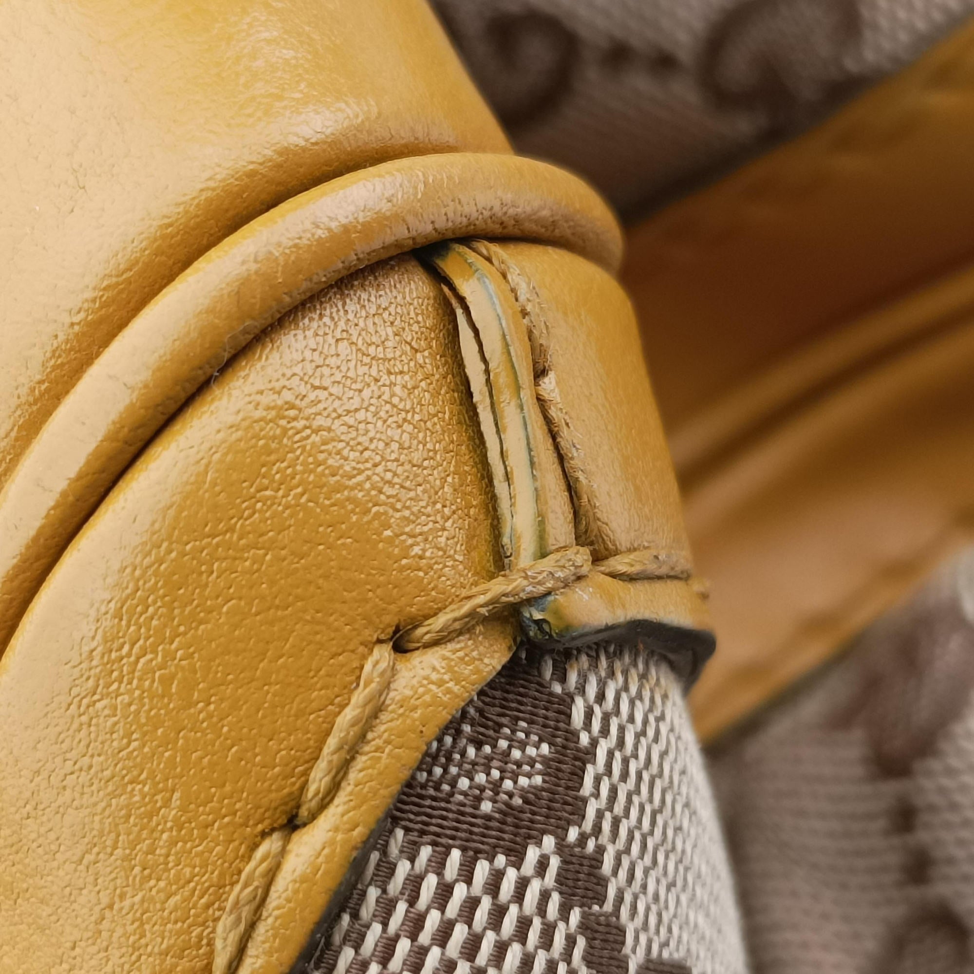 Pre-owned Gucci GG Running Beige×Yellow canvas×leather 247183 handbag | stylenewstar