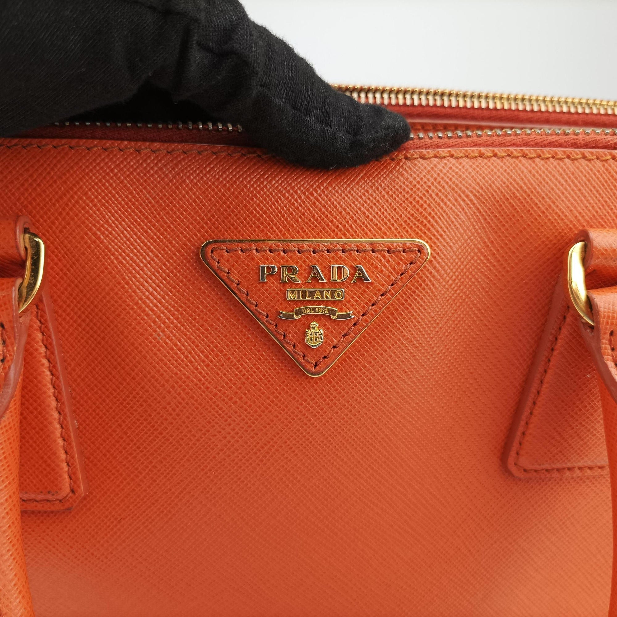 Pre-owned Prada Galleria Orange SAFFIANO Leather BN1844 shoulderbag | stylenewstar