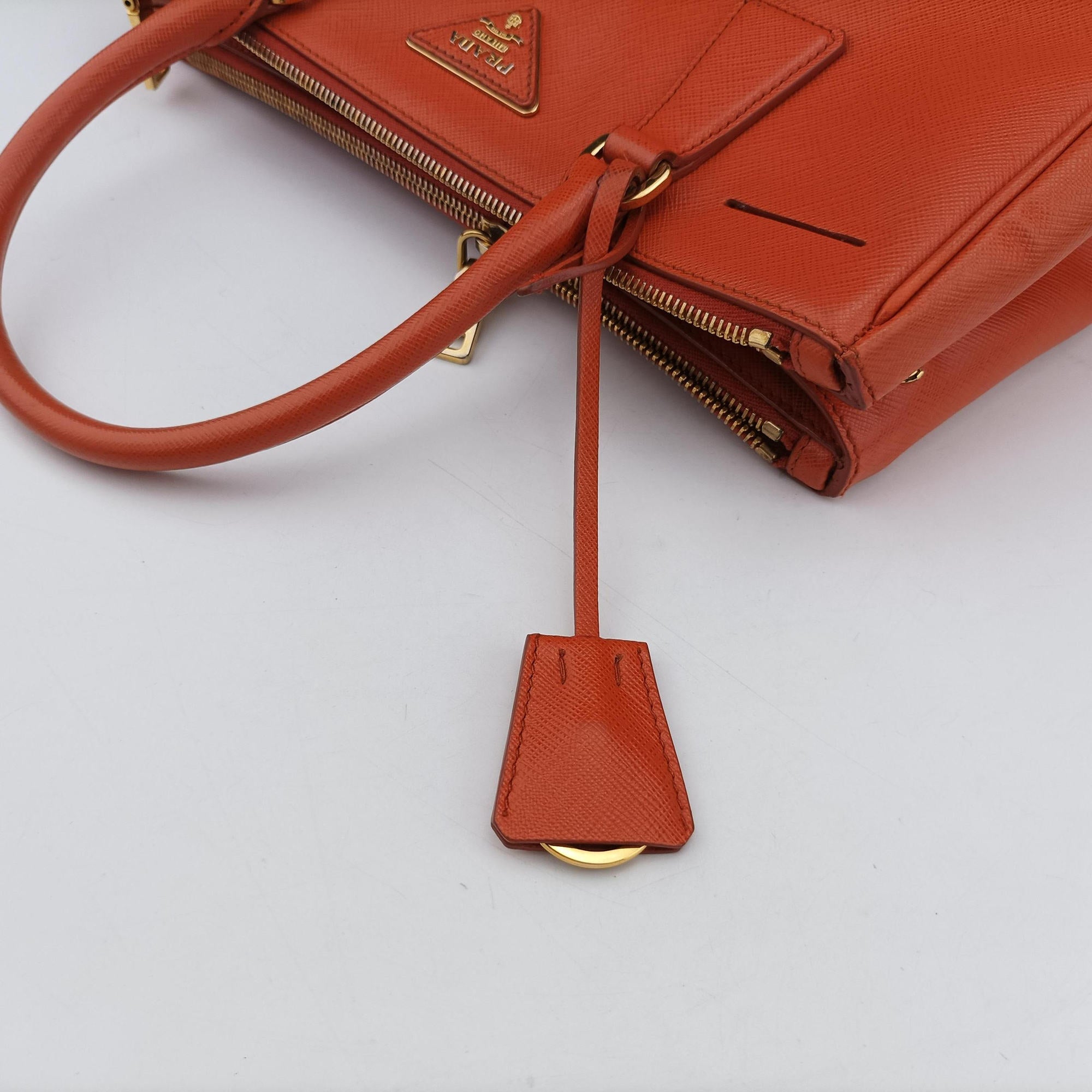 Pre-owned Prada Galleria Orange SAFFIANO Leather BN1844 shoulderbag | stylenewstar