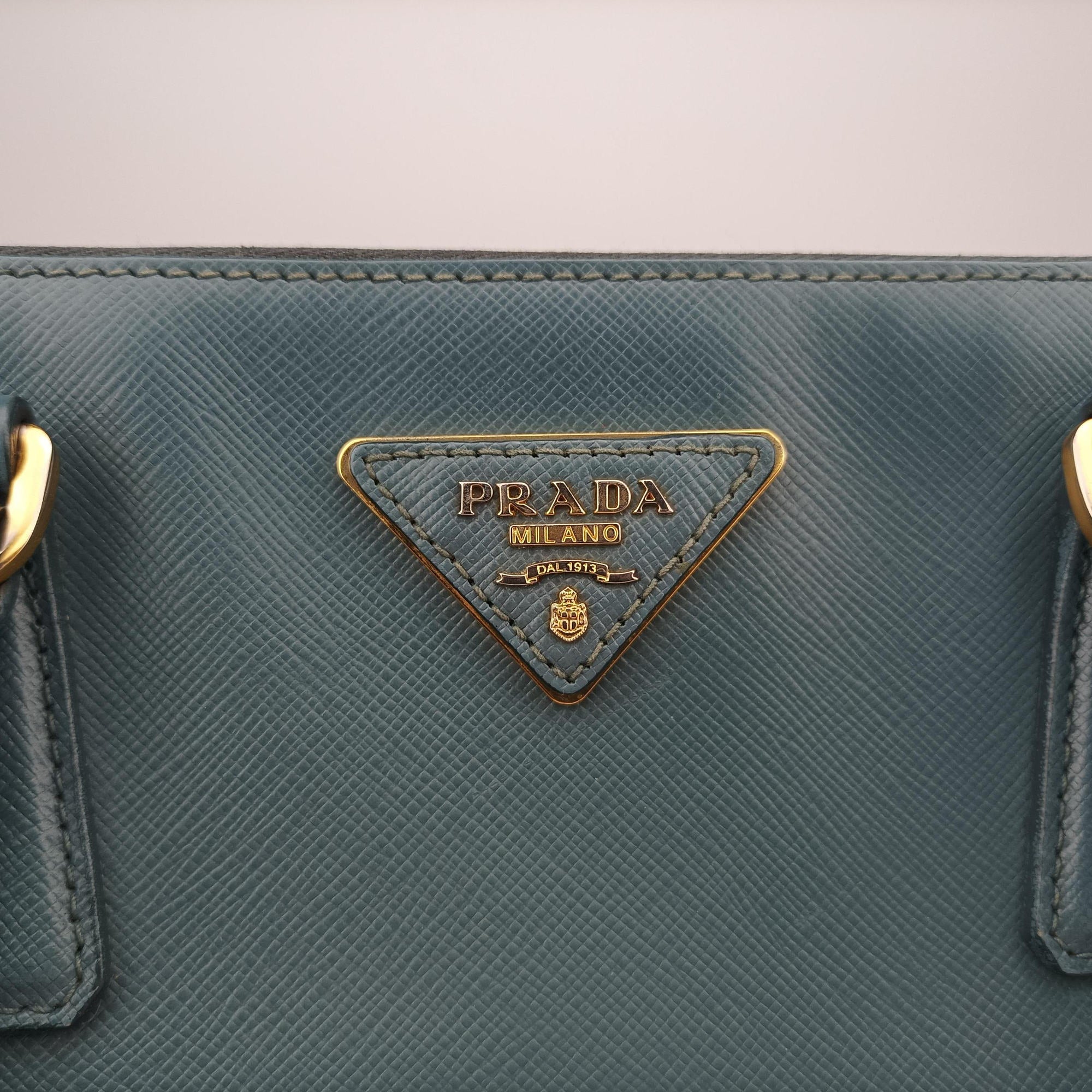 Vintage Prada Galleria Blue SAFFIANO Leather BN1786 handbag | stylenewstar