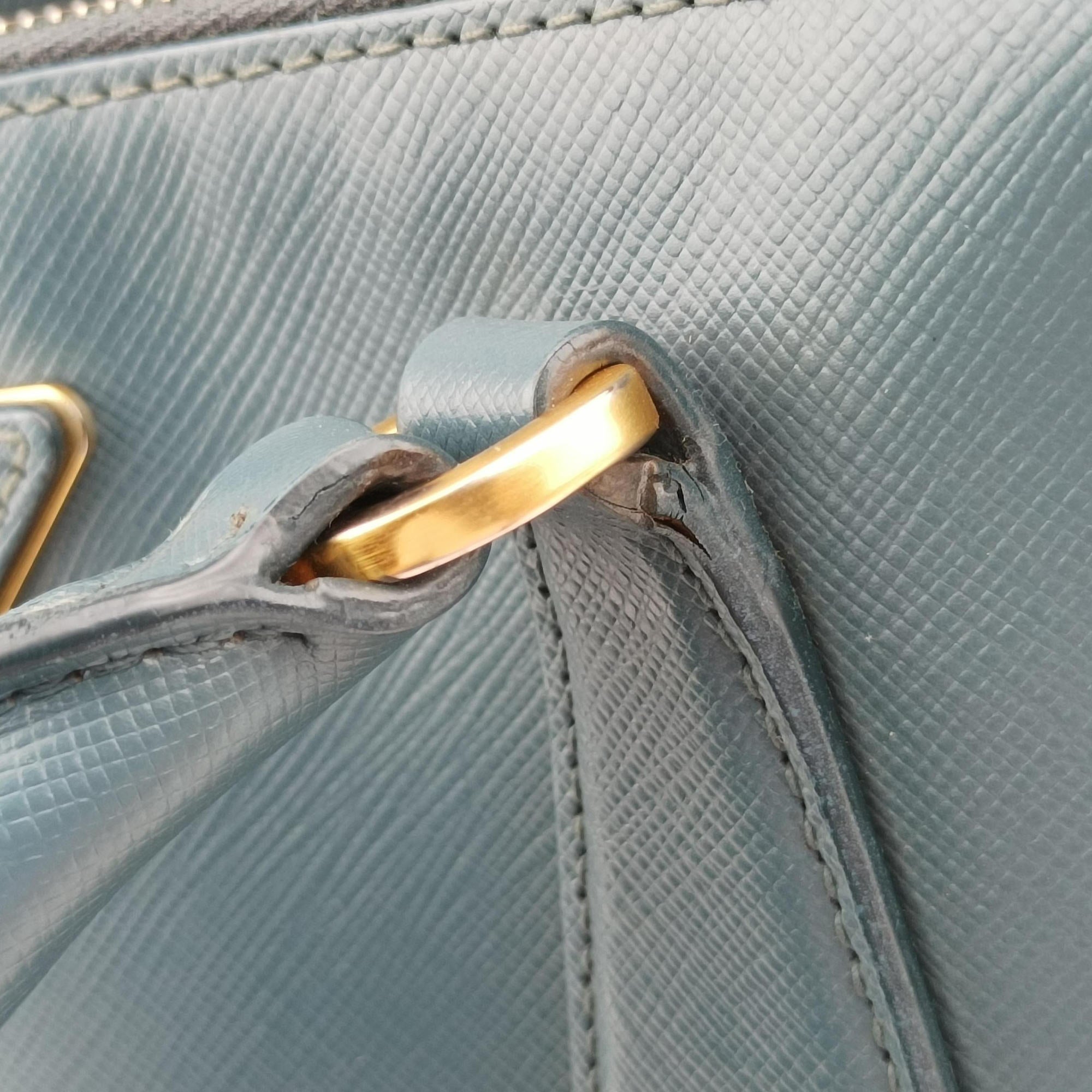 Vintage Prada Galleria Blue SAFFIANO Leather BN1786 handbag | stylenewstar