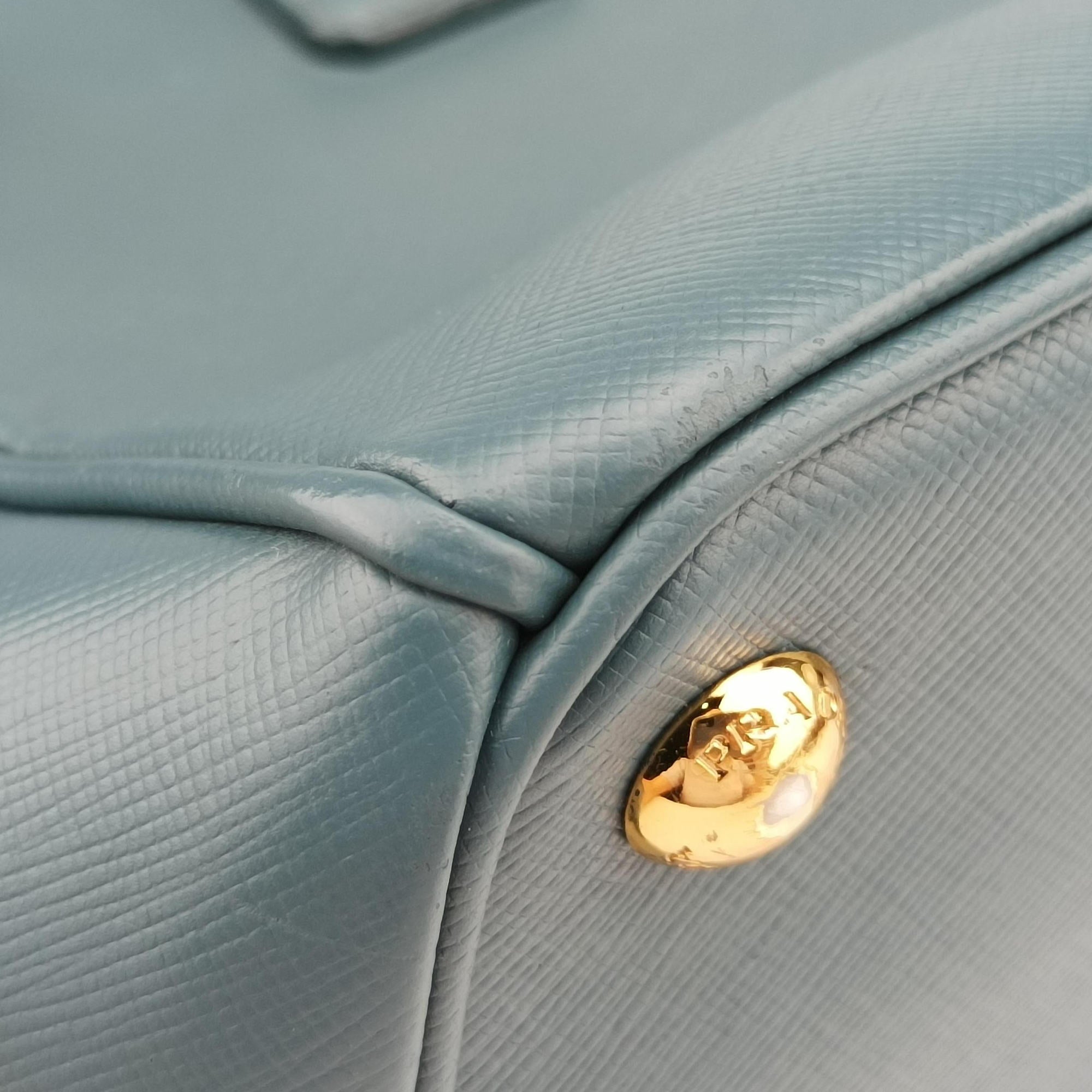 Vintage Prada Galleria Blue SAFFIANO Leather BN1786 handbag | stylenewstar