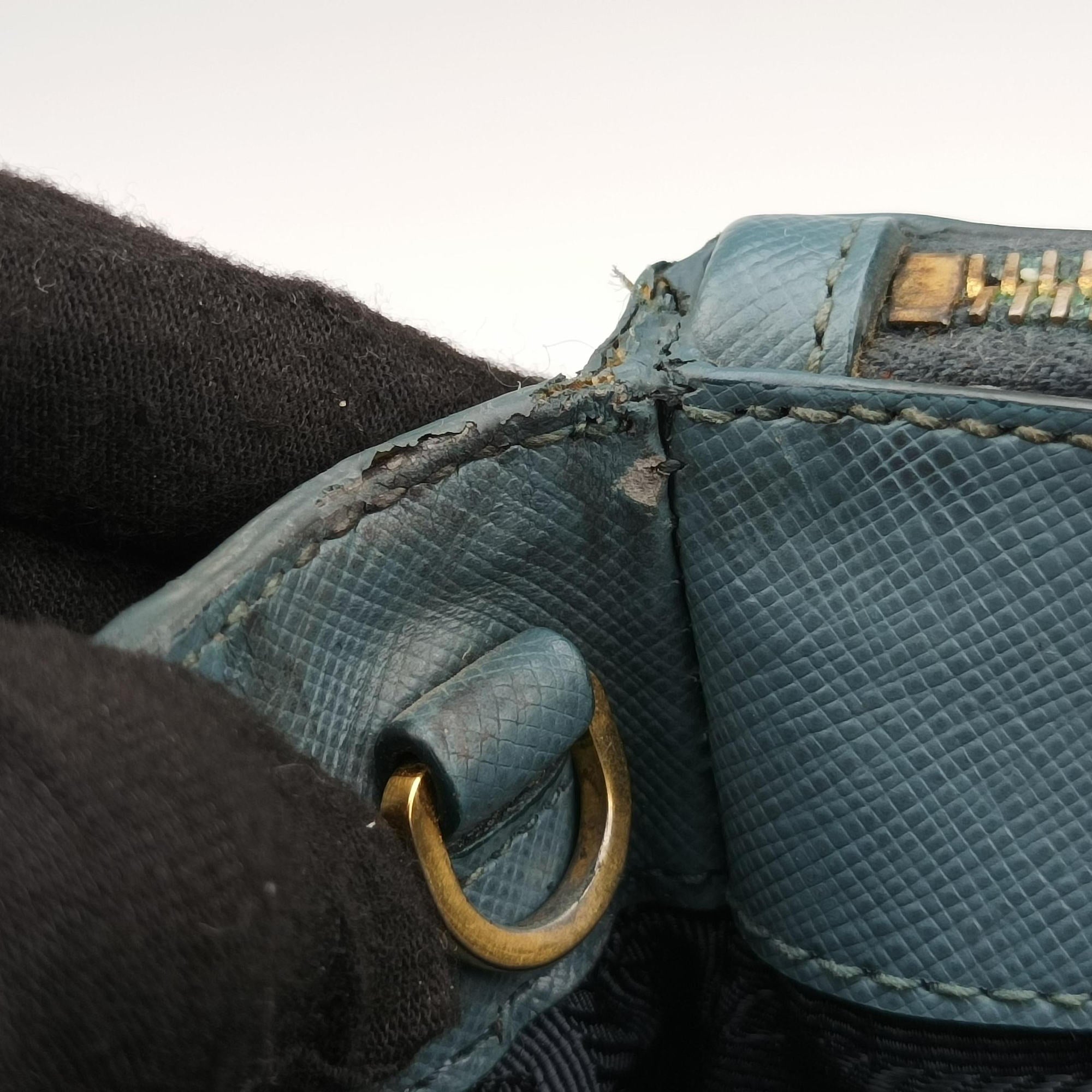 Vintage Prada Galleria Blue SAFFIANO Leather BN1786 handbag | stylenewstar