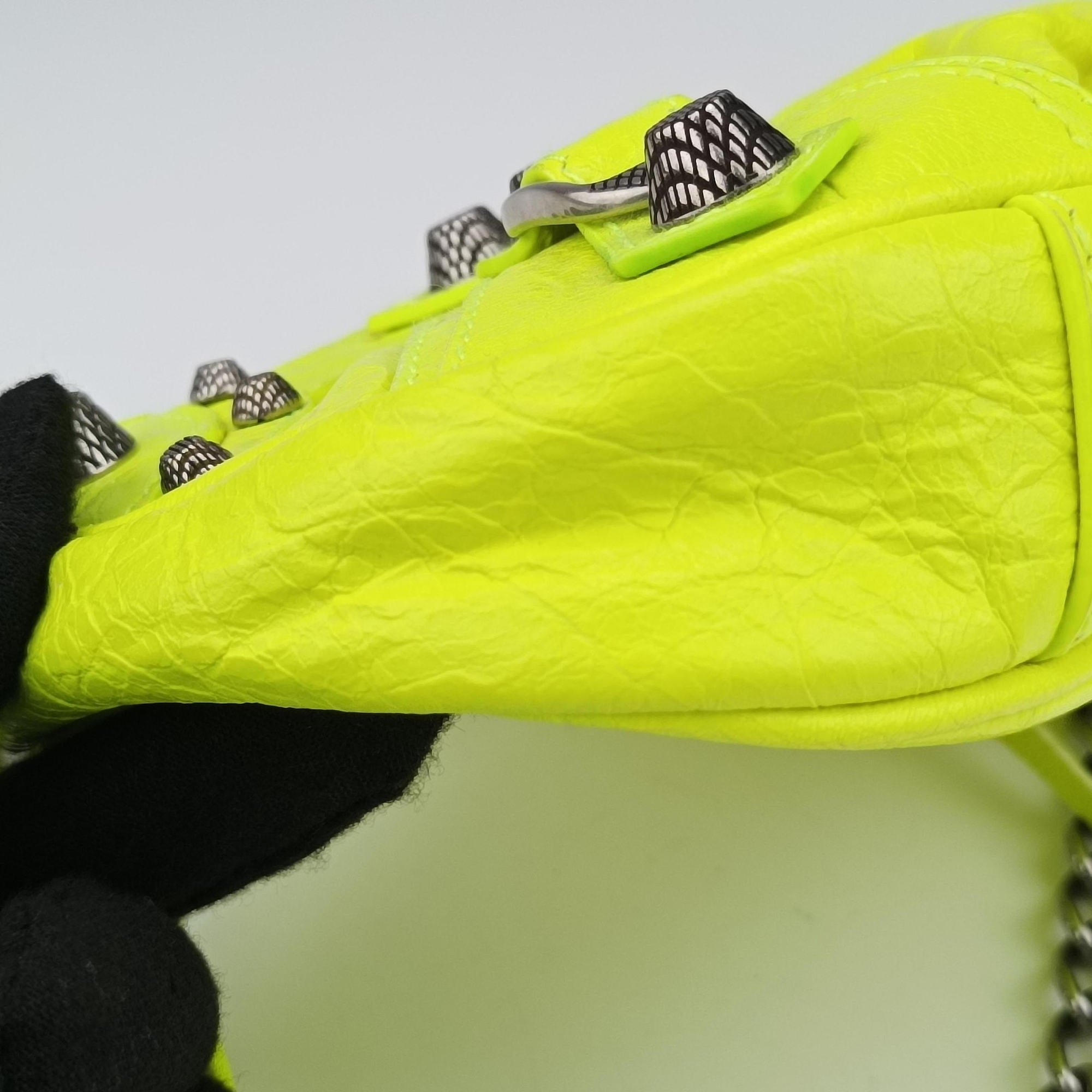 Secondhand Balenciaga Le Cagole Yellow lambskin  shoulderbag | stylenewstar
