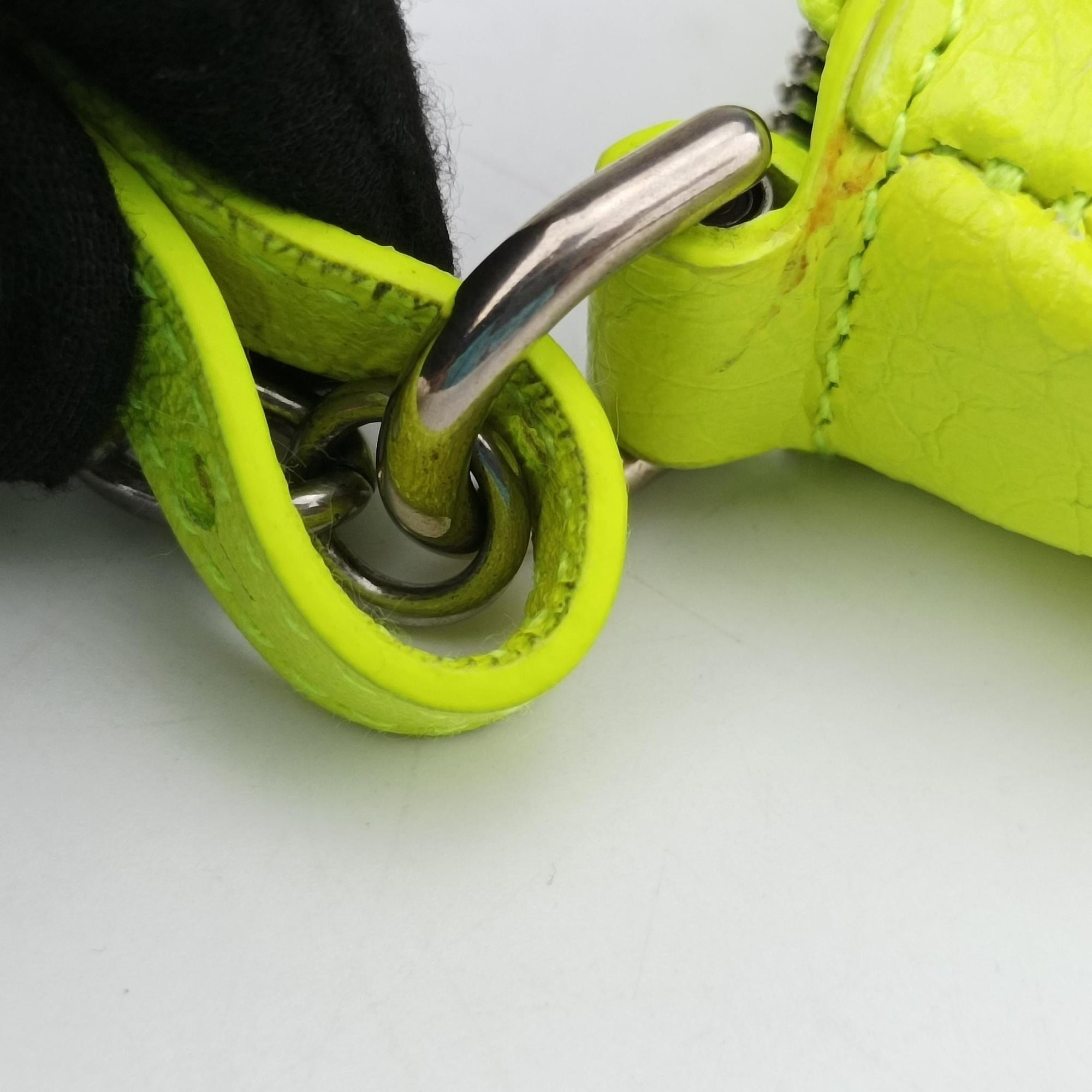 Secondhand Balenciaga Le Cagole Yellow lambskin  shoulderbag | stylenewstar