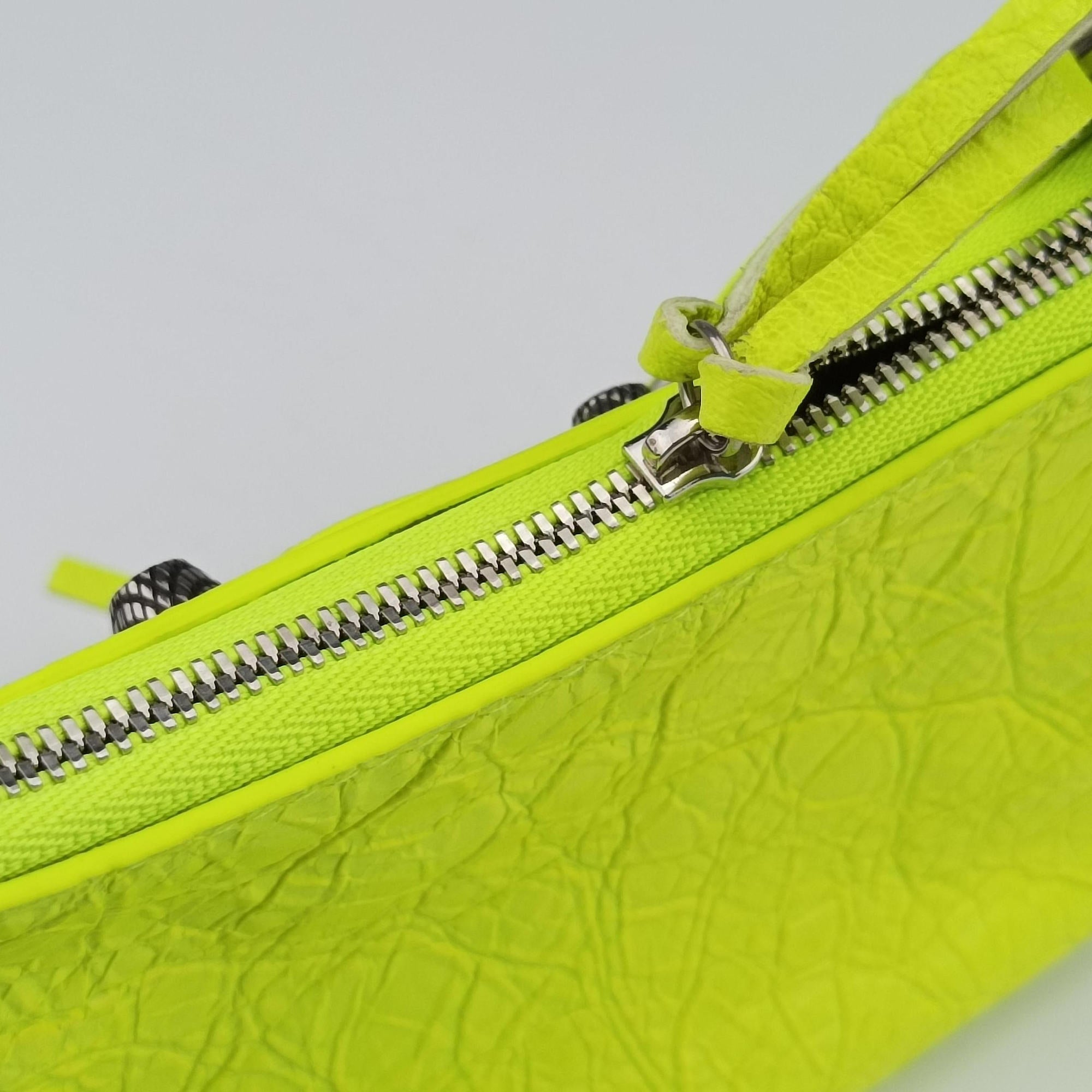 Secondhand Balenciaga Le Cagole Yellow lambskin  shoulderbag | stylenewstar