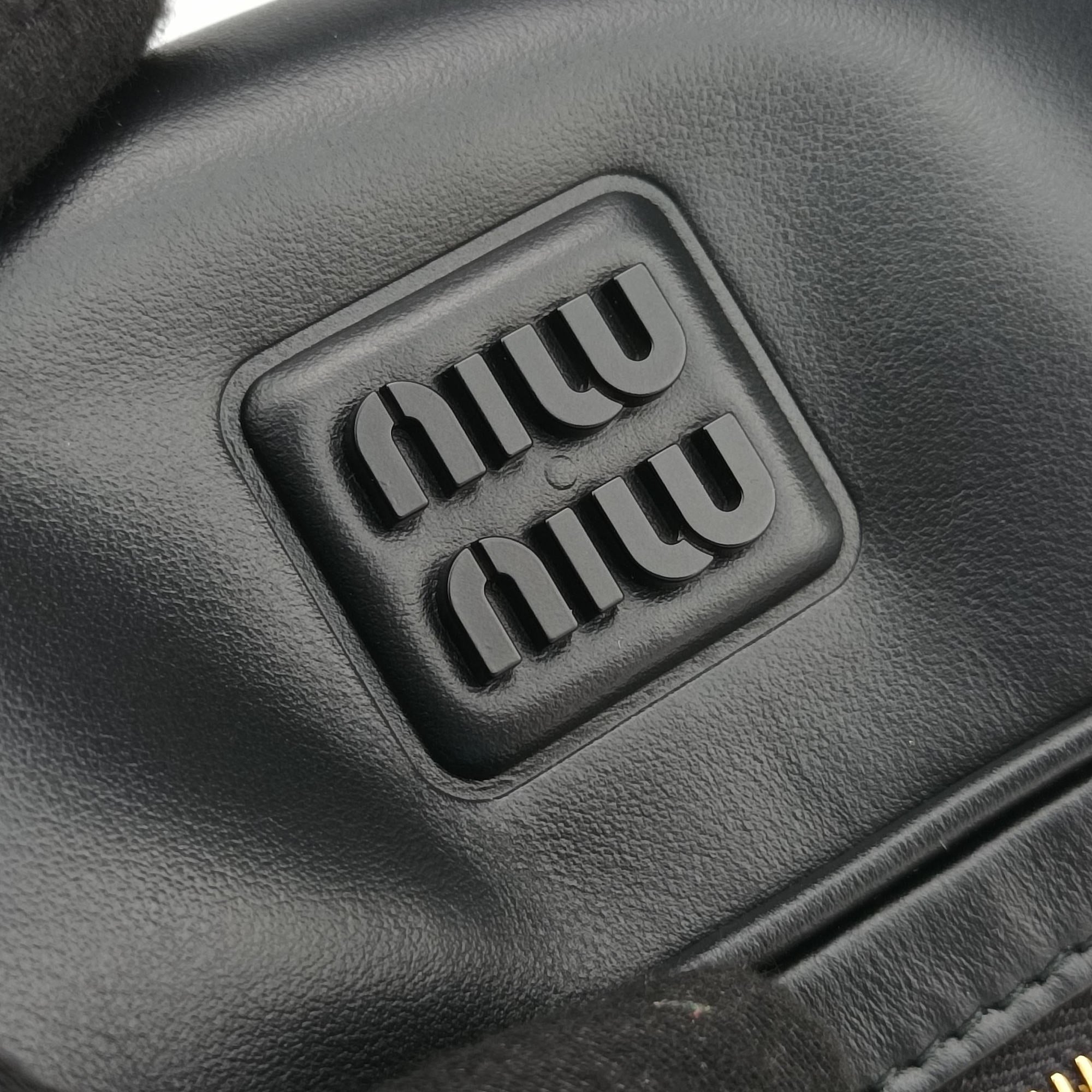 Pre-owned Miu Miu Logo belt Black leather  bum bag/waist bag | stylenewstar