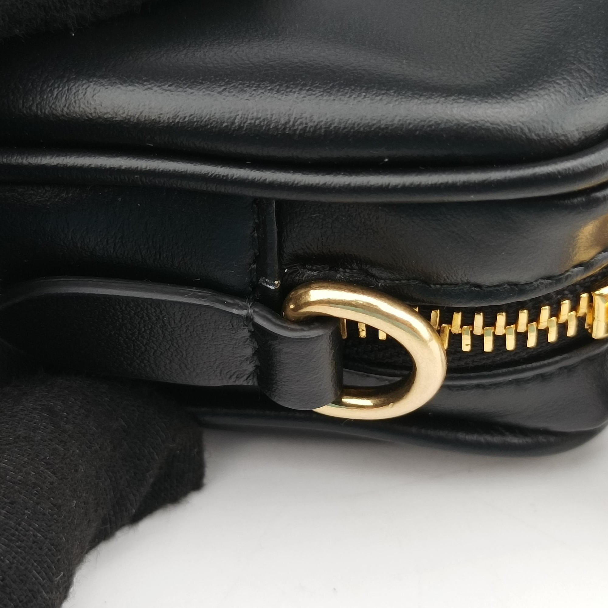 Pre-owned Miu Miu Logo belt Black leather  bum bag/waist bag | stylenewstar