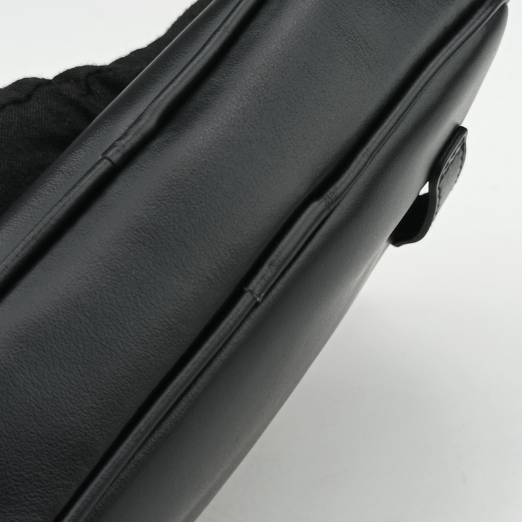 Pre-owned Miu Miu Logo belt Black leather  bum bag/waist bag | stylenewstar
