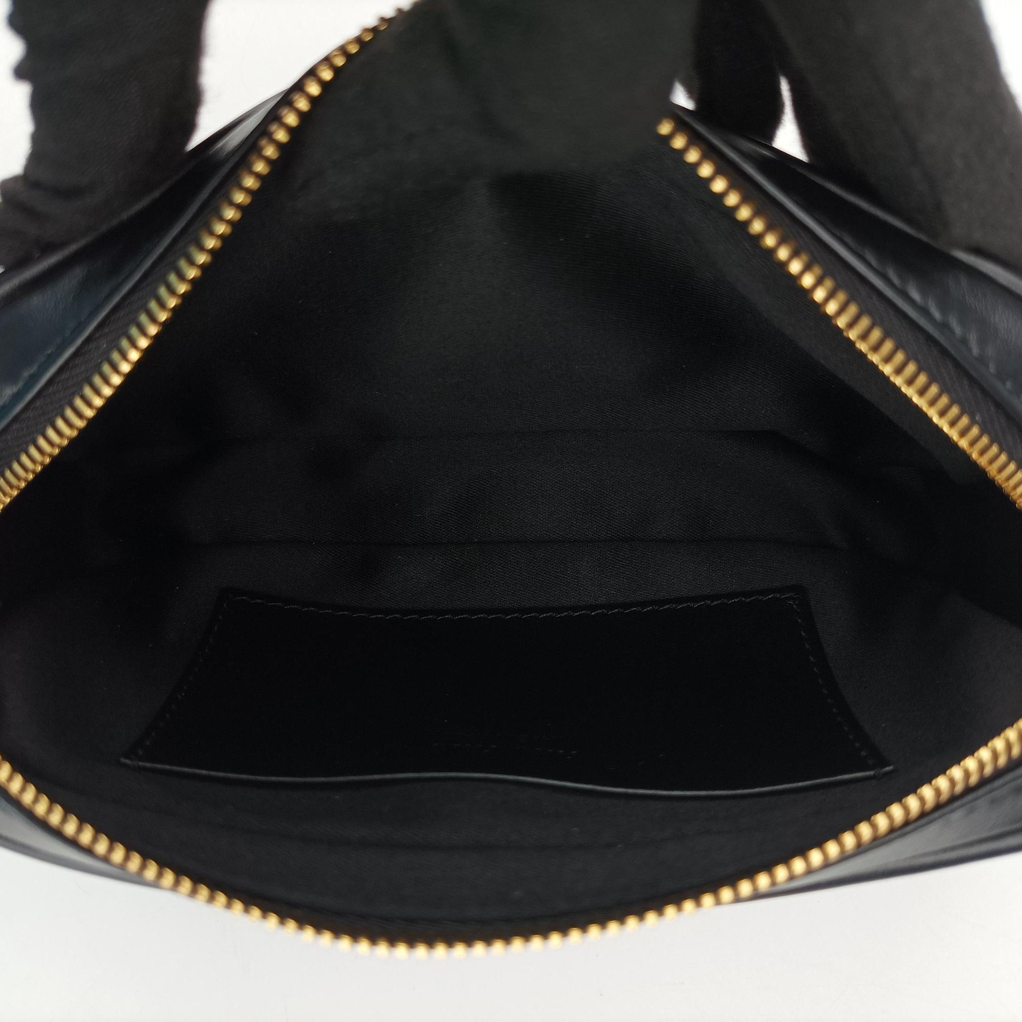 Pre-owned Miu Miu Logo belt Black leather  bum bag/waist bag | stylenewstar