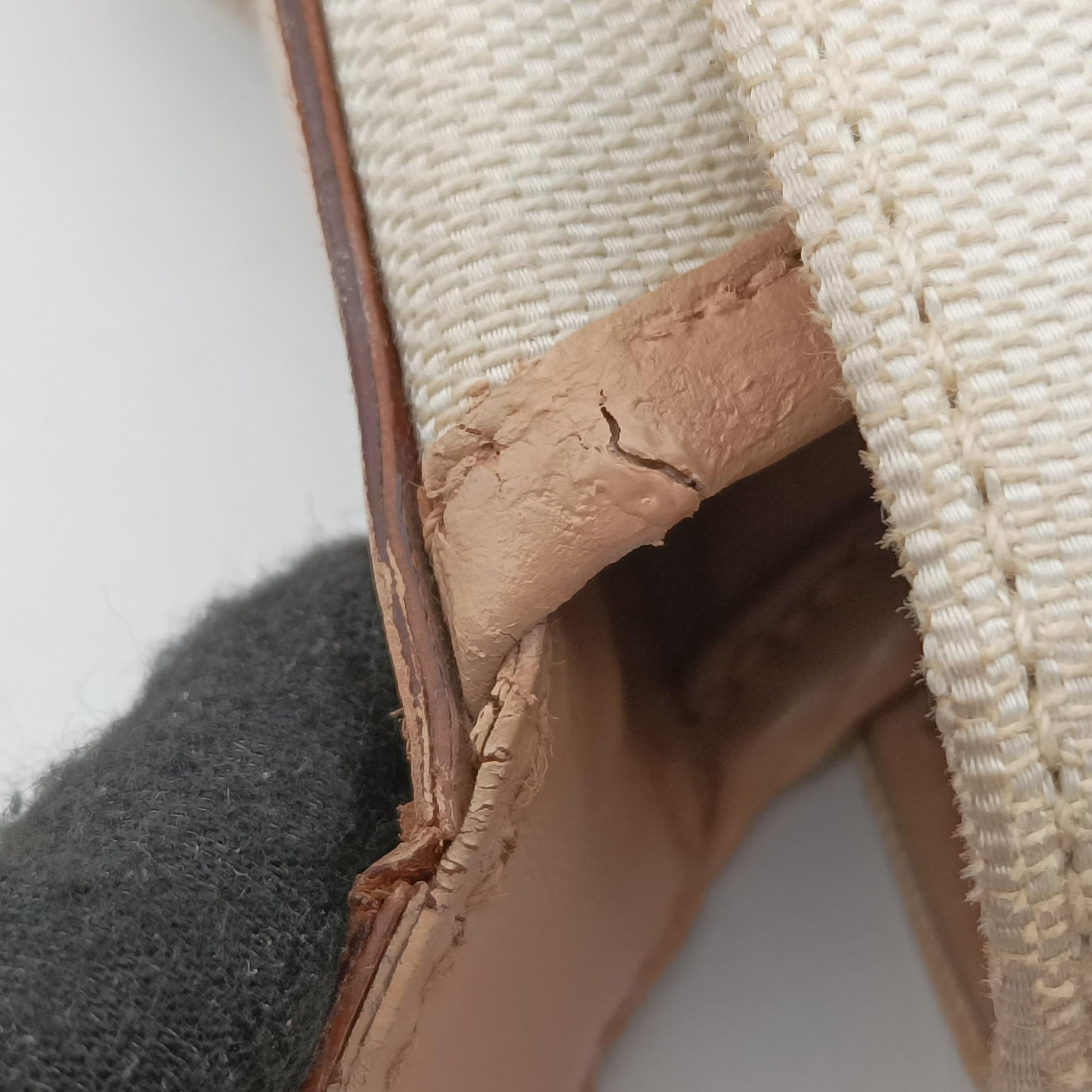 Pre-owned Gucci Jackie White× Brown Canvas × Leather 001 38 shoulderbag | stylenewstar
