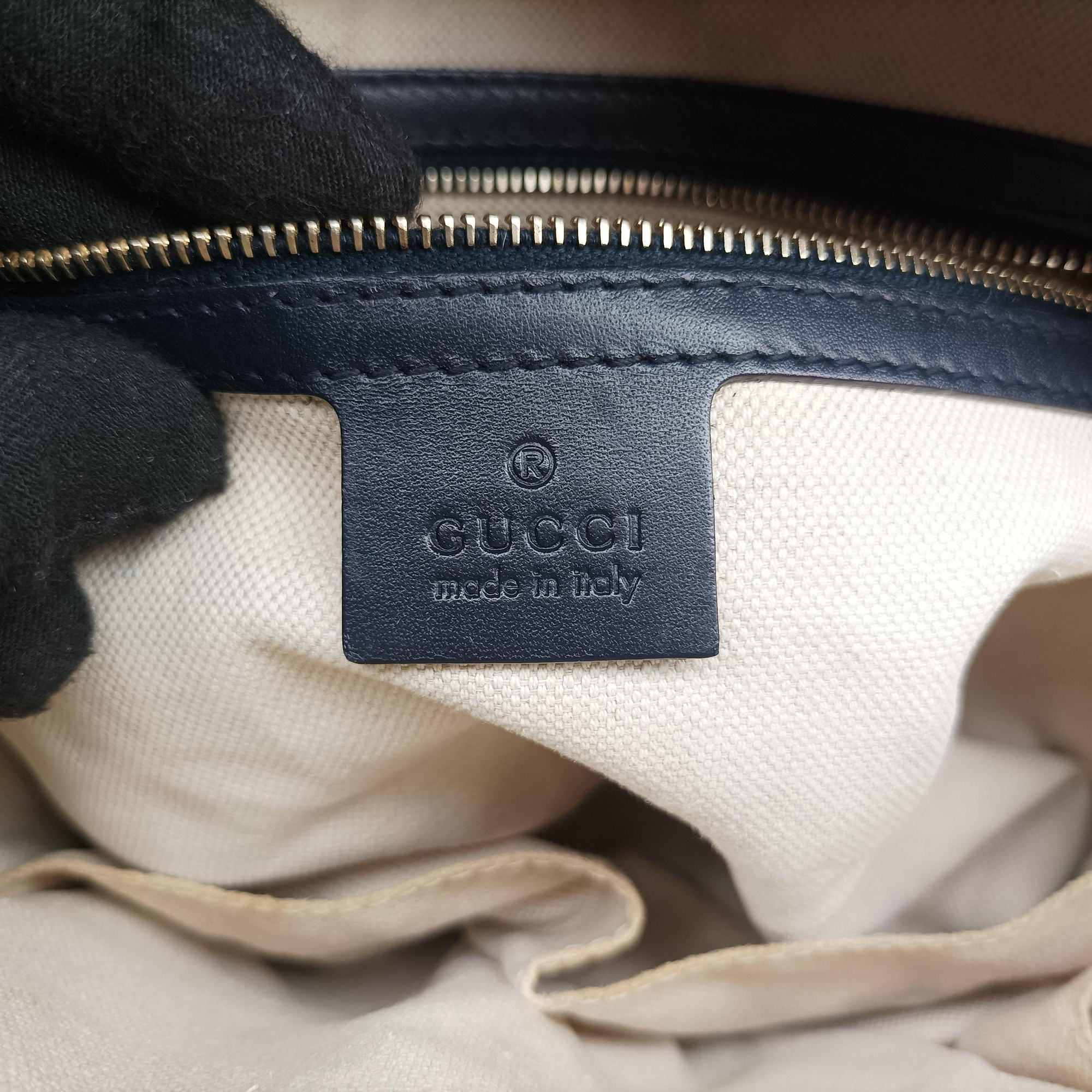 Pre-owned Gucci Sherry Line navy×red×beige Leather×canvas 269876 shoulderbag | stylenewstar