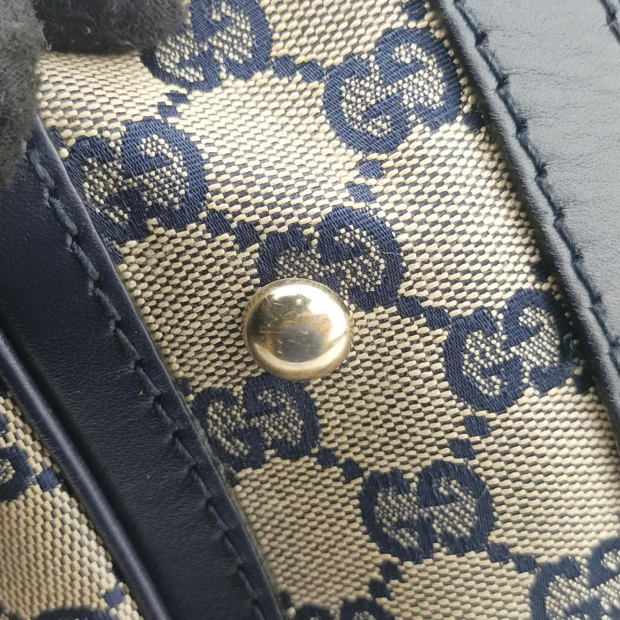Pre-owned Gucci Sherry Line navy×red×beige Leather×canvas 269876 shoulderbag | stylenewstar