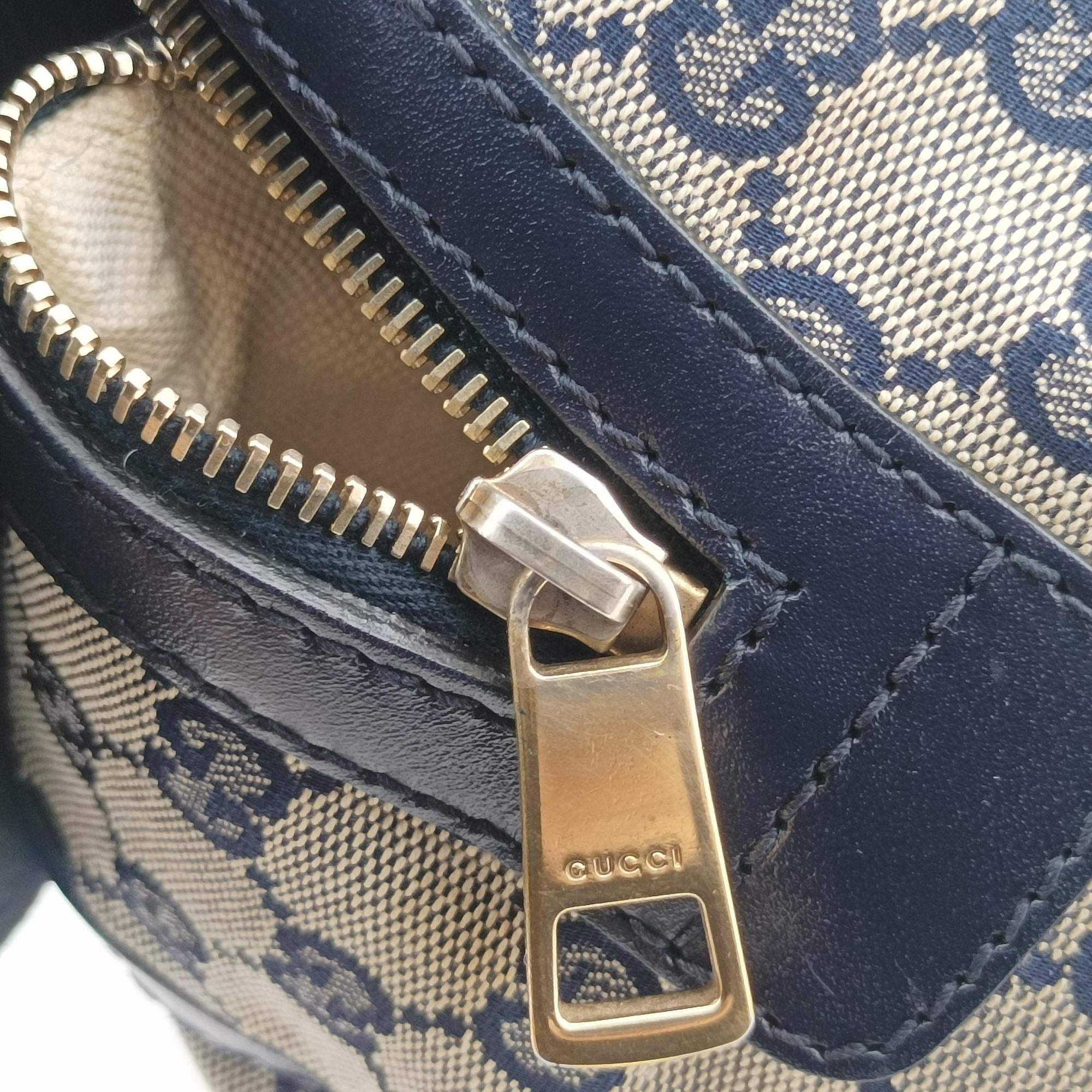 Pre-owned Gucci Sherry Line navy×red×beige Leather×canvas 269876 shoulderbag | stylenewstar