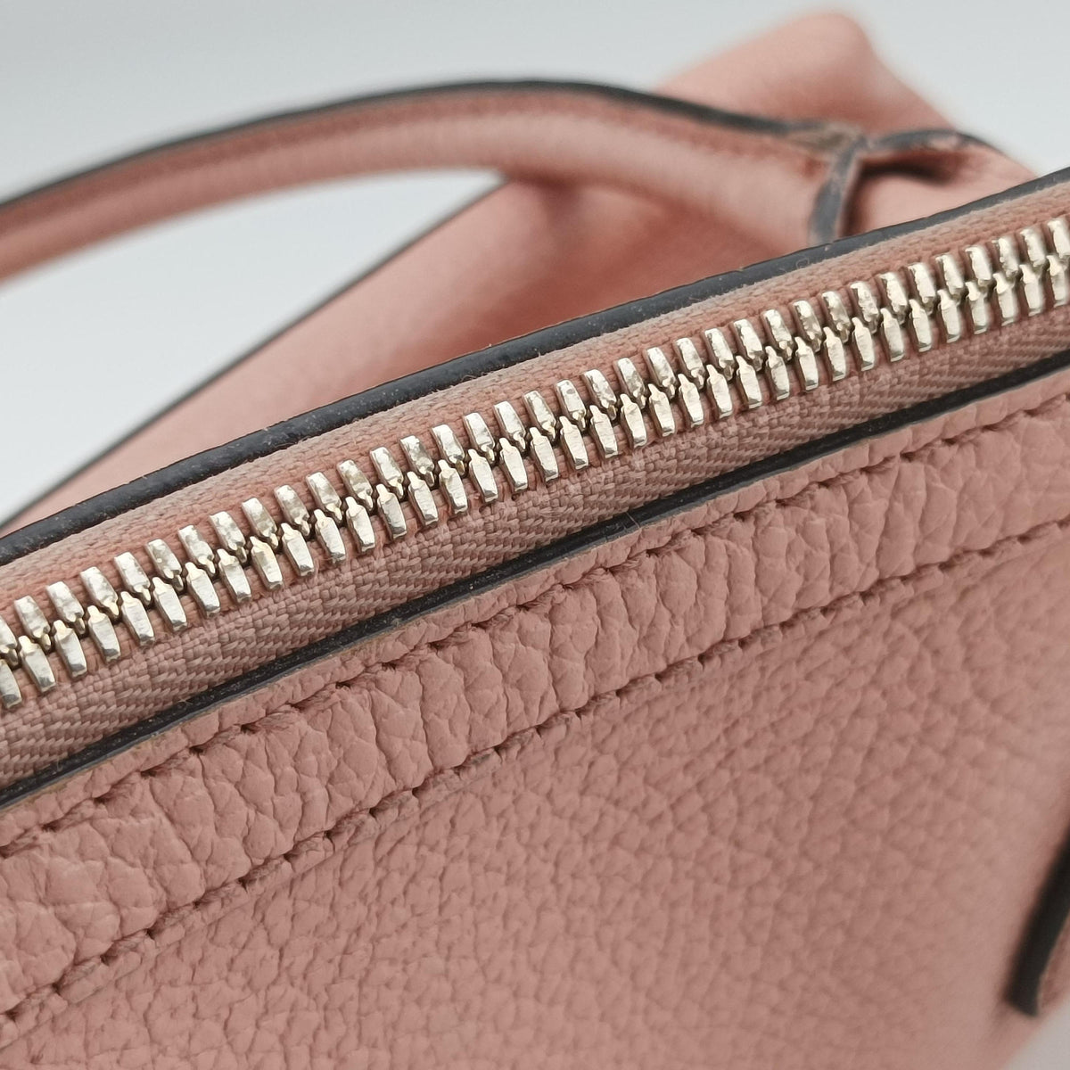 Secondhand Gucci interlocking G Charmy Pink Leather 449659 shoulderbag | stylenewstar