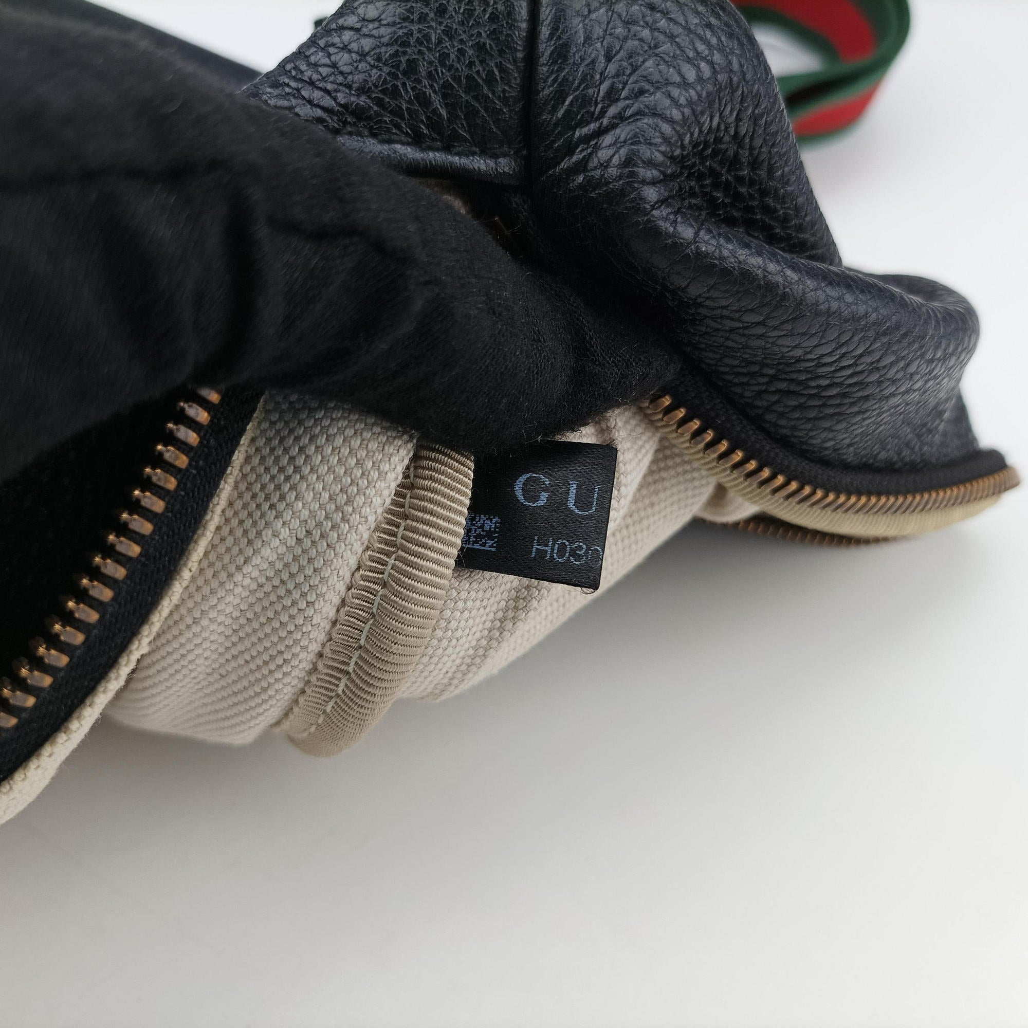 Secondhand Gucci Print Black Leather 530412 bum bag/waist bag | stylenewstar