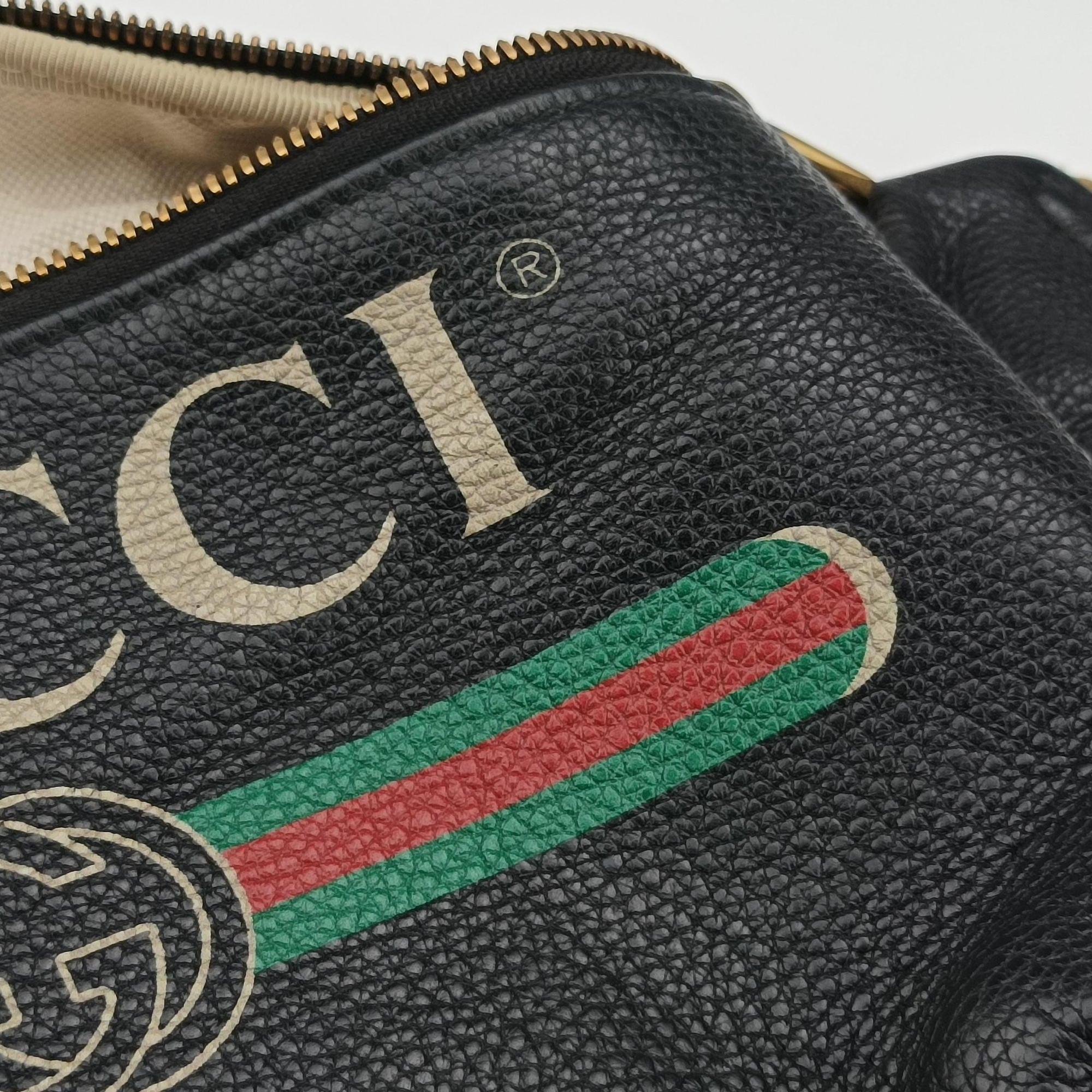 Secondhand Gucci Print Black Leather 530412 bum bag/waist bag | stylenewstar