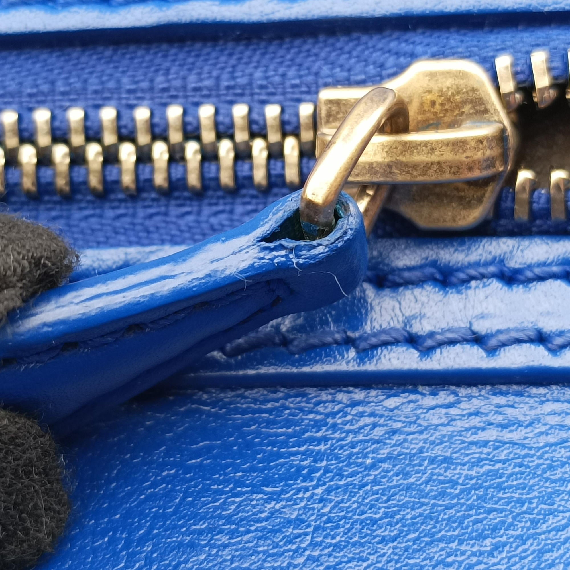 Pre-owned Celine Luggage Mini Shopper Blue Leather  handbag | stylenewstar