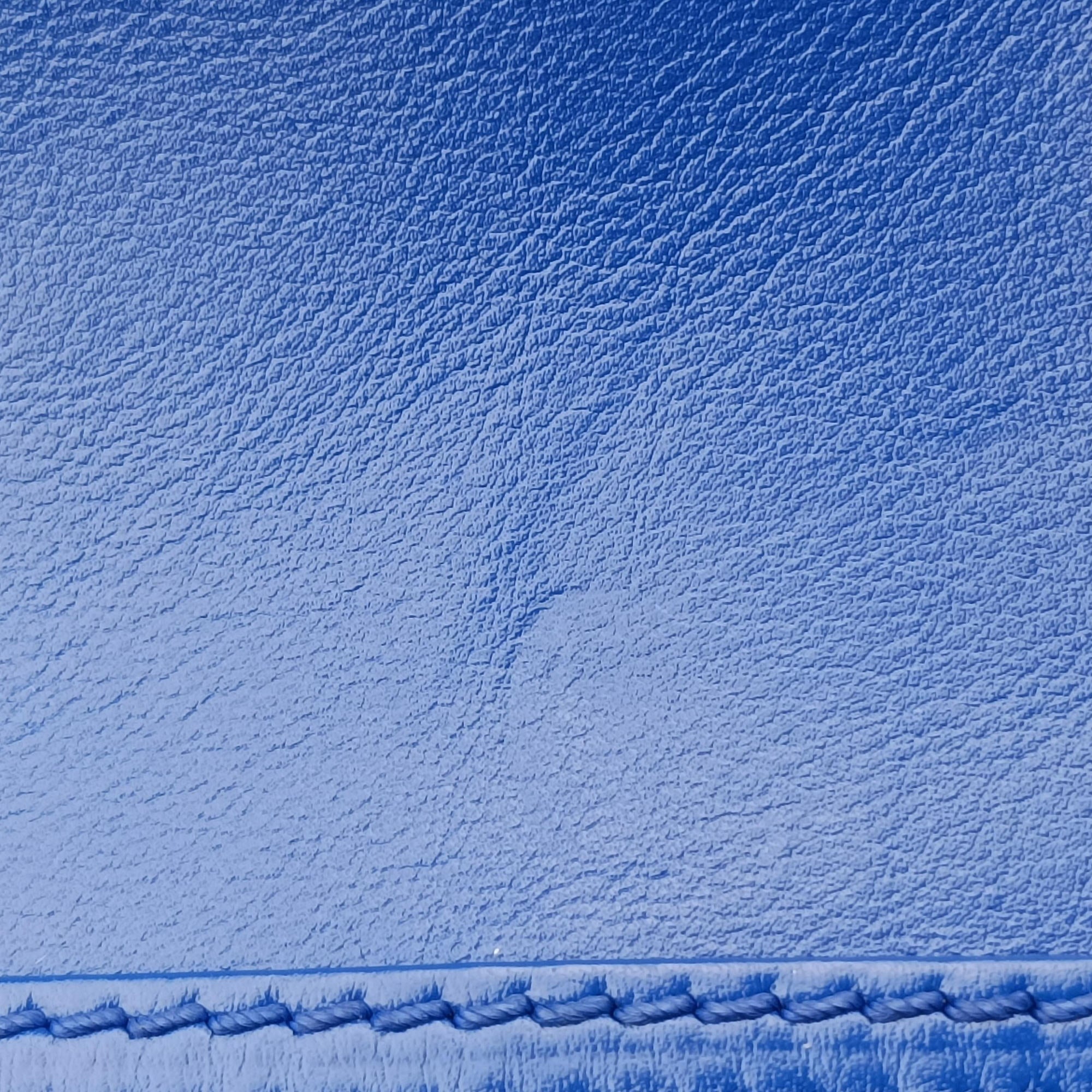 Pre-owned Celine Luggage Mini Shopper Blue Leather  handbag | stylenewstar