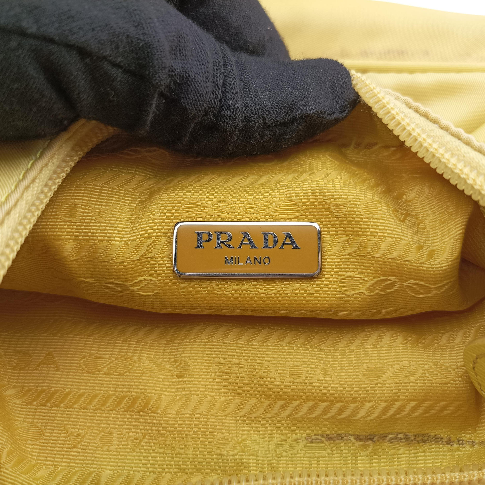 Pre-owned Prada Re-Edition2000 Yellow nylon 1NE515 handbag | stylenewstar