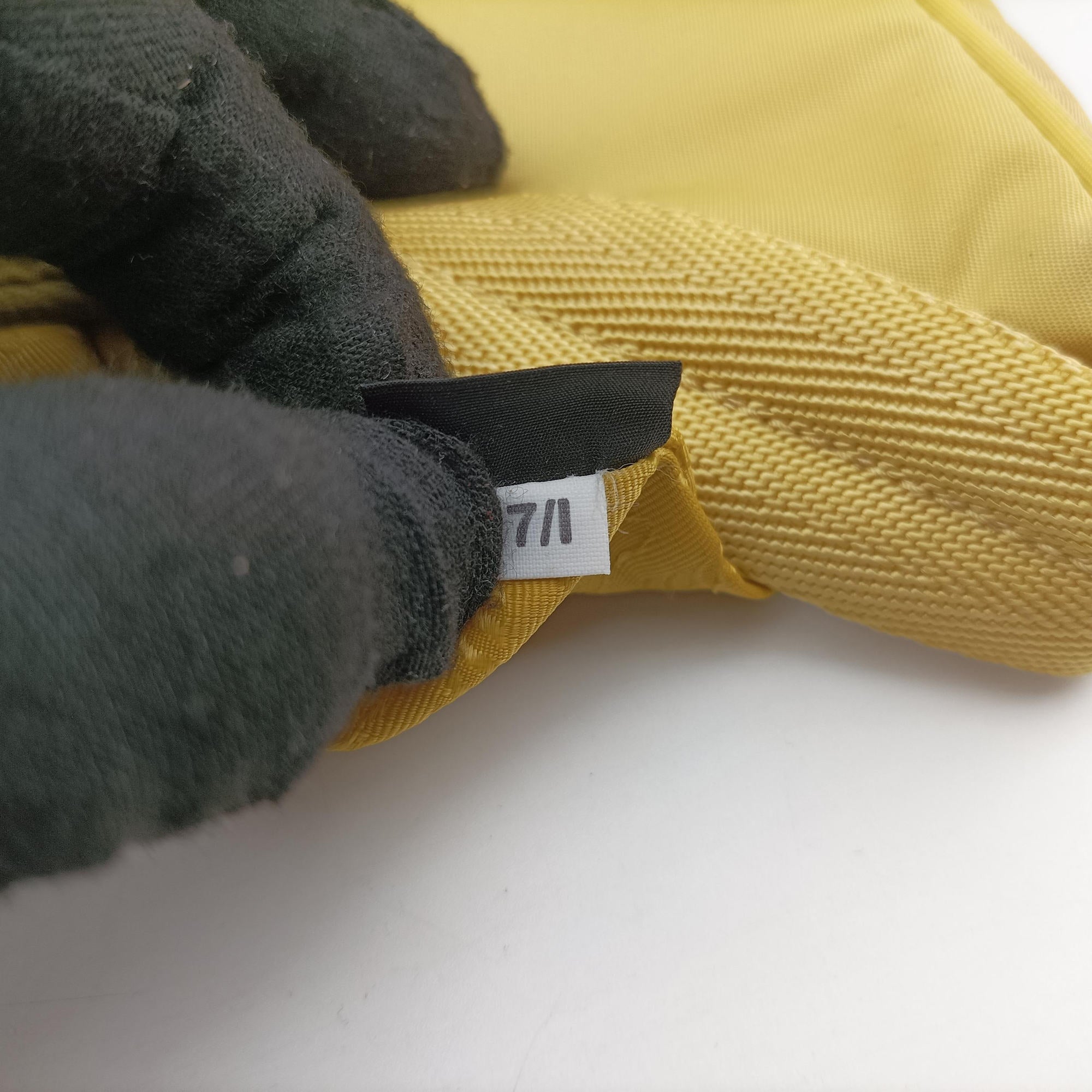 Pre-owned Prada Re-Edition2000 Yellow nylon 1NE515 handbag | stylenewstar