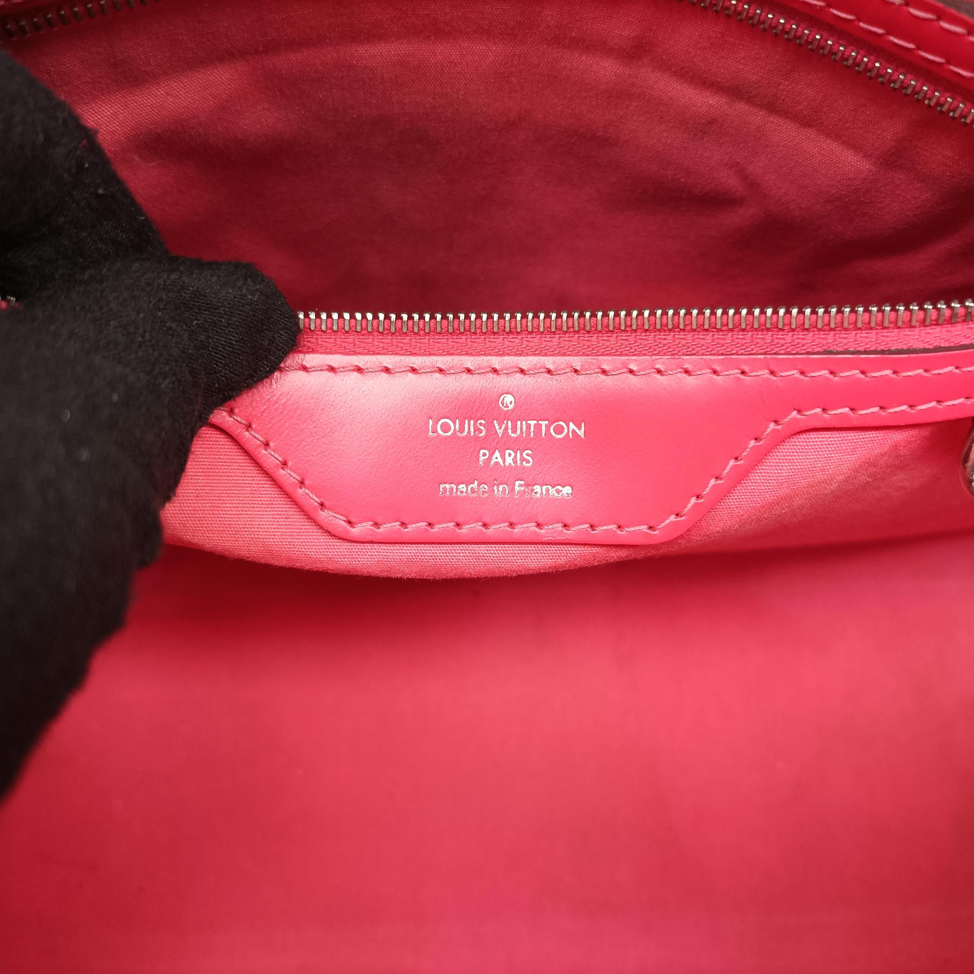 Pre-owned Louis Vuitton Brea MM Rubis Epi M4030E shoulderbag | stylenewstar