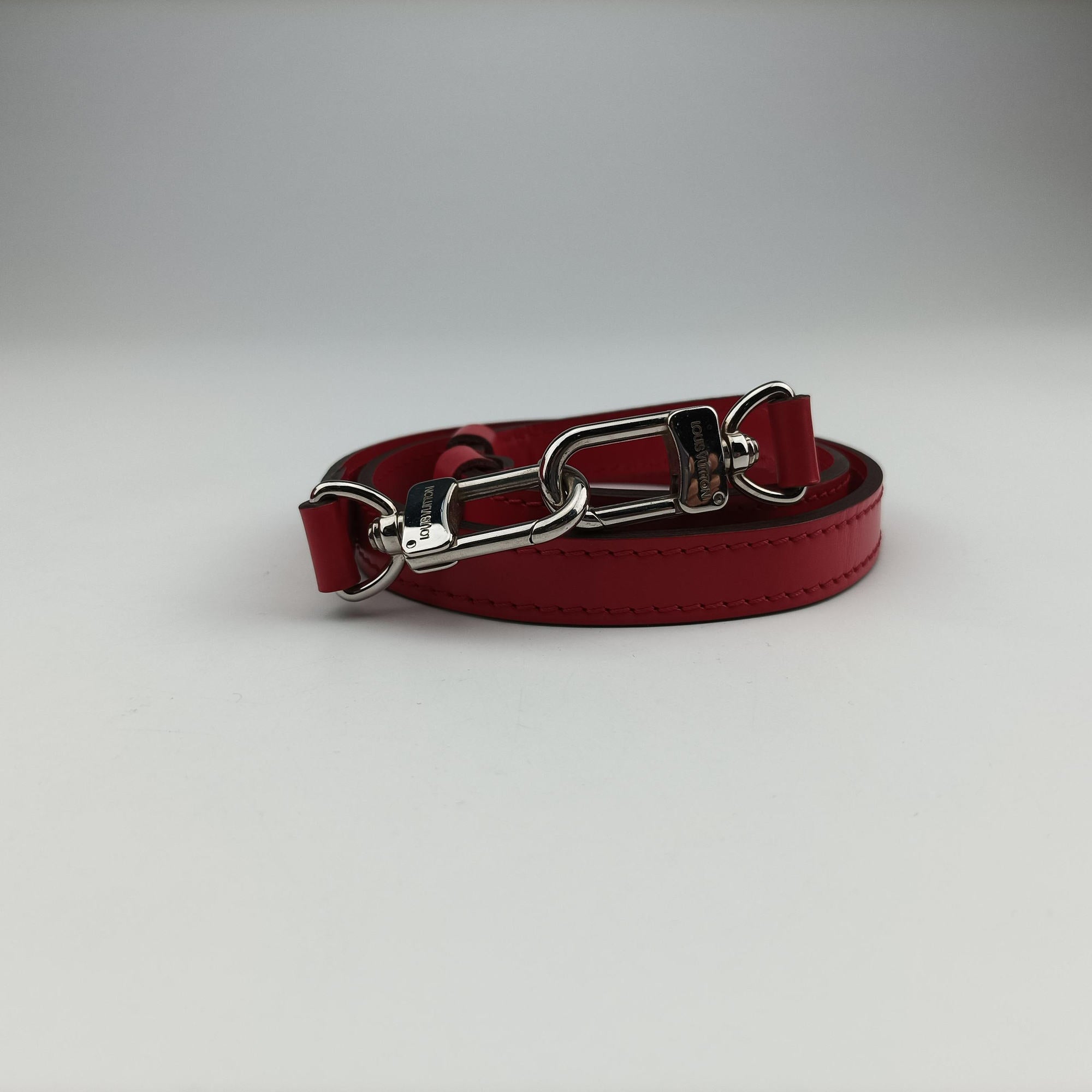 Pre-owned Louis Vuitton Brea MM Rubis Epi M4030E shoulderbag | stylenewstar