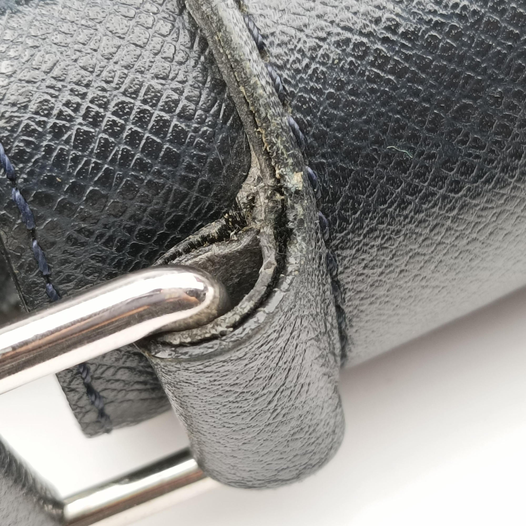 Pre-owned Louis Vuitton ANDREI ARDOISE Taiga M32482 shoulderbag | stylenewstar