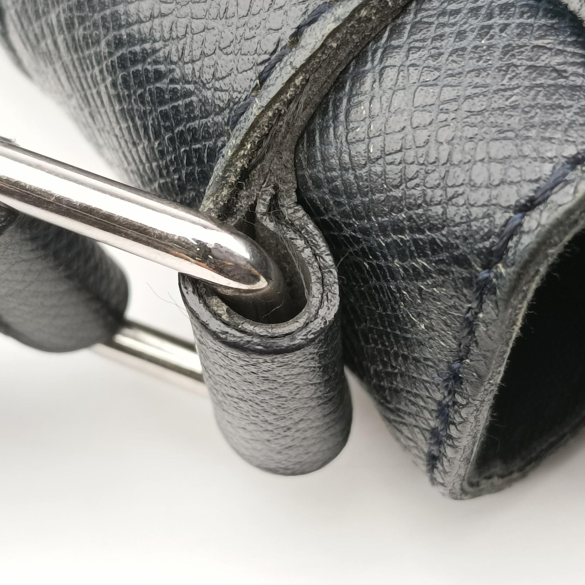 Pre-owned Louis Vuitton ANDREI ARDOISE Taiga M32482 shoulderbag | stylenewstar