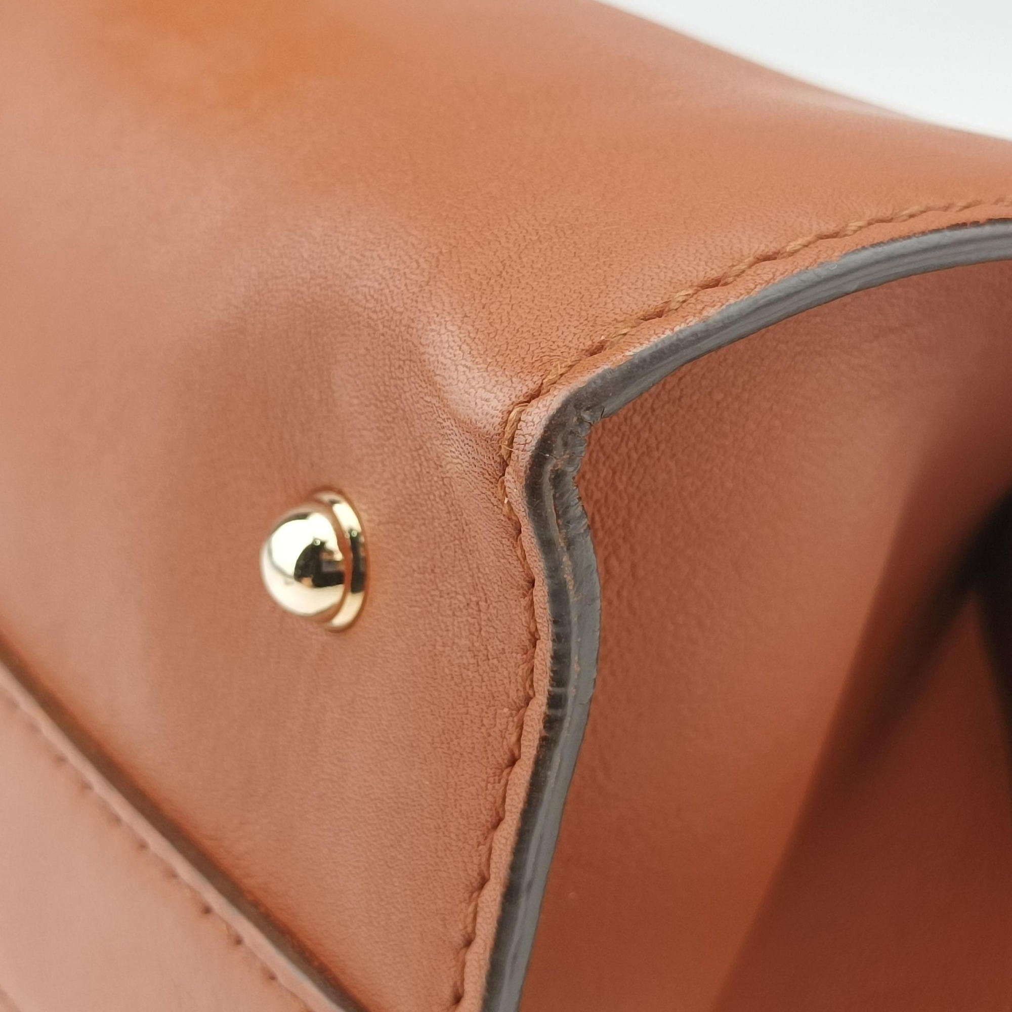 Pre-owned Gucci Stirrup Brown leather 277514 handbag | stylenewstar