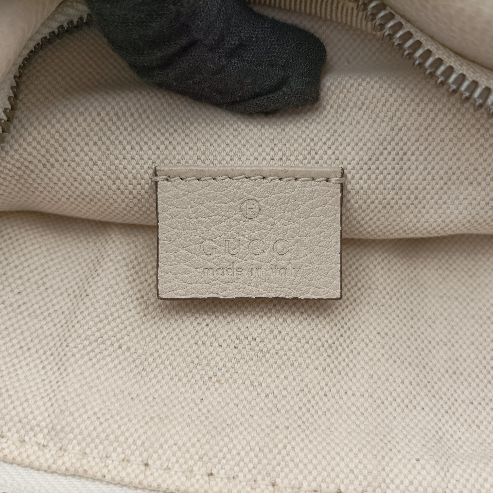 Secondhand Gucci Print White Leather 530412 bum bag/waist bag | stylenewstar
