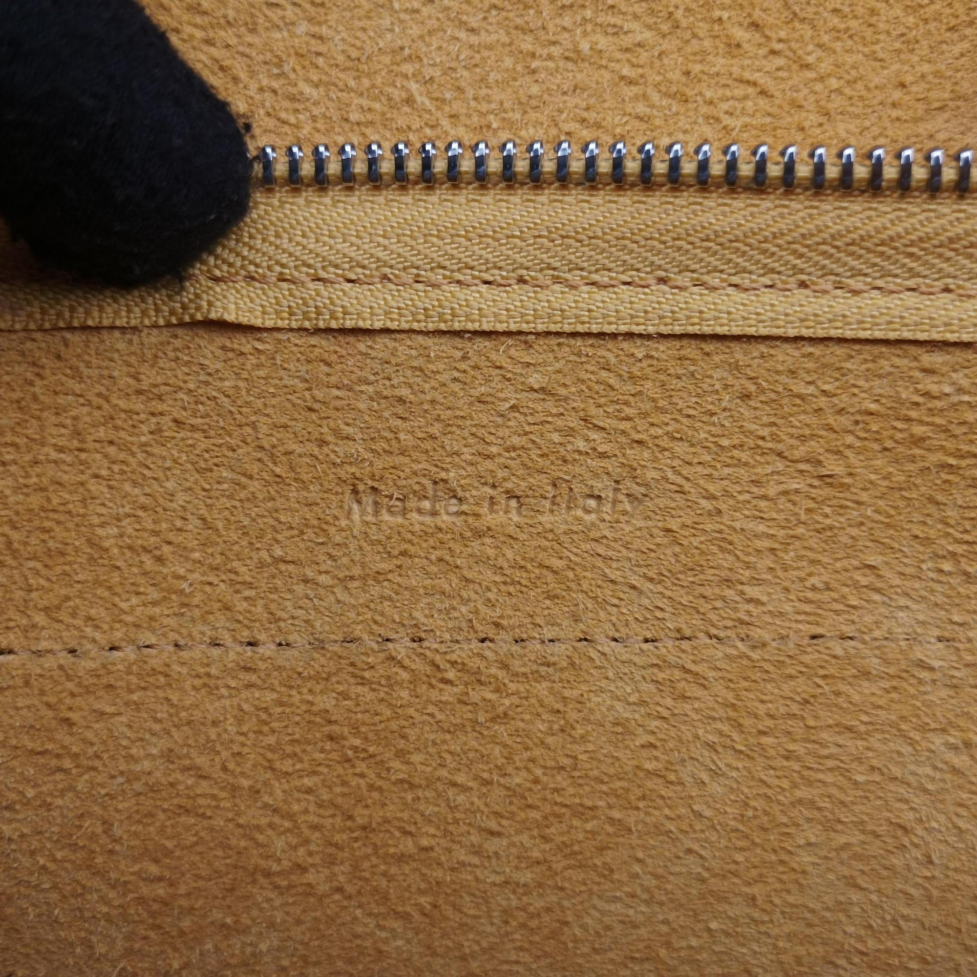 Secondhand Celine Belt NANO Yellow Leather  shoulderbag | stylenewstar