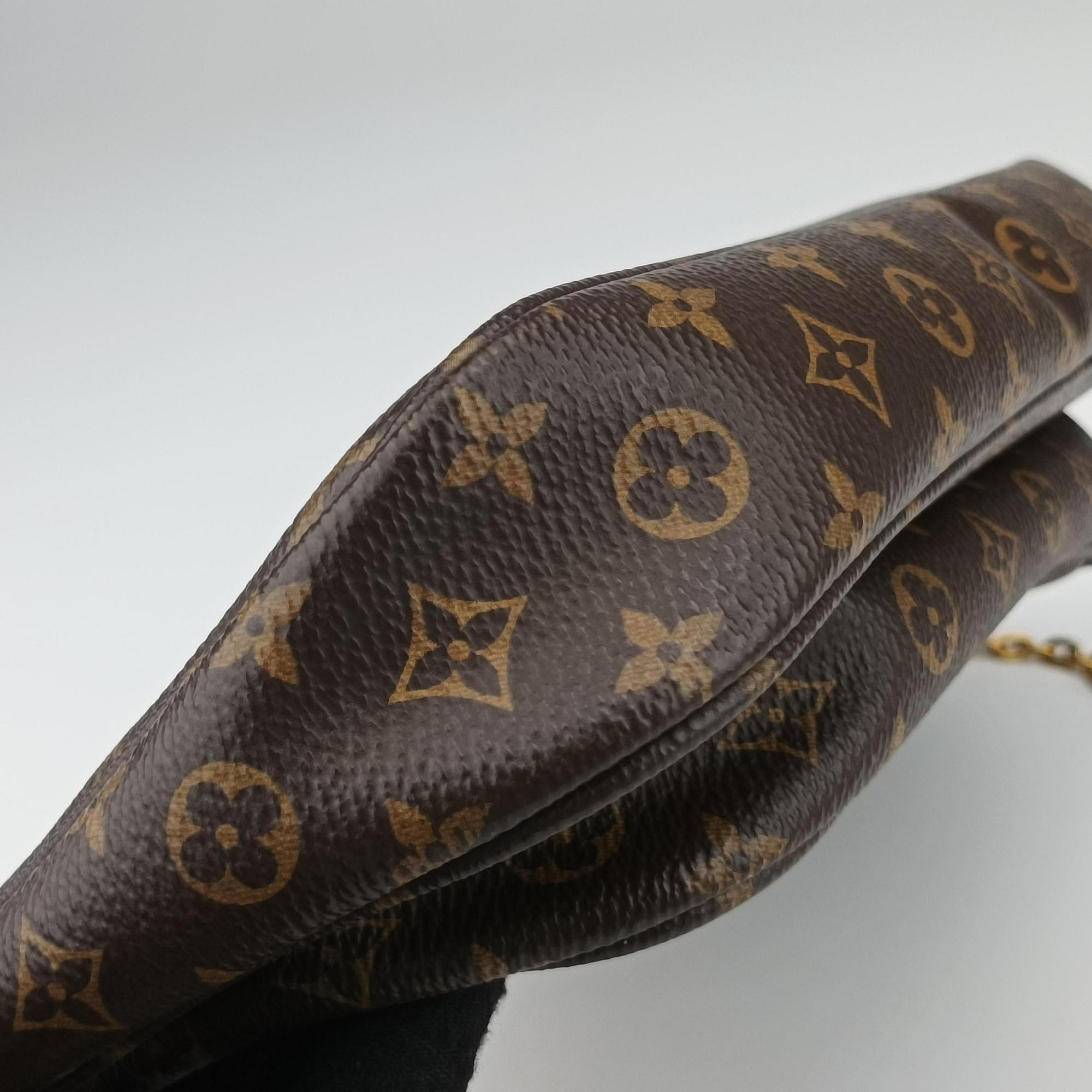 Secondhand Louis Vuitton Multi Pochette Accessoir brown×khaki Monogram Canvas M44813 shoulderbag | stylenewstar