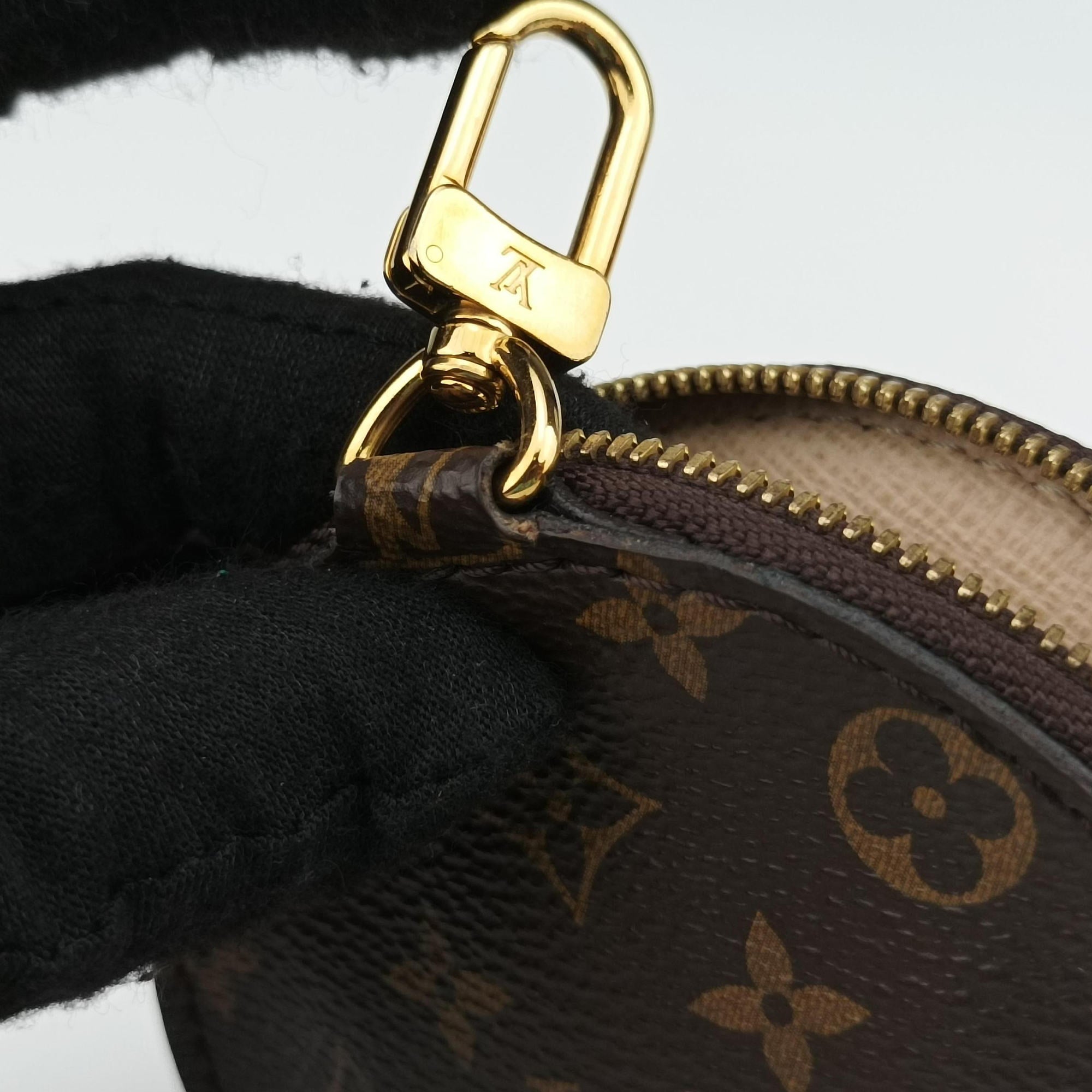 Secondhand Louis Vuitton Multi Pochette Accessoir brown×khaki Monogram Canvas M44813 shoulderbag | stylenewstar