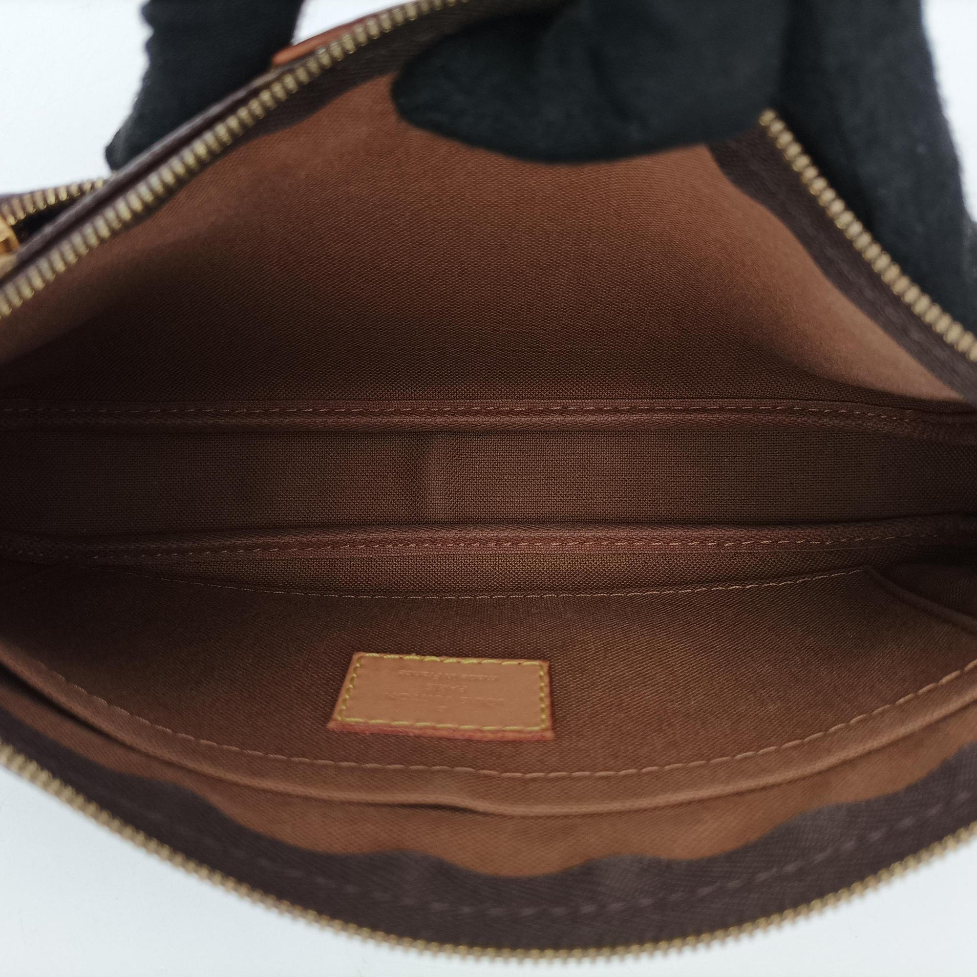 Secondhand Louis Vuitton Multi Pochette Accessoir brown×khaki Monogram Canvas M44813 shoulderbag | stylenewstar